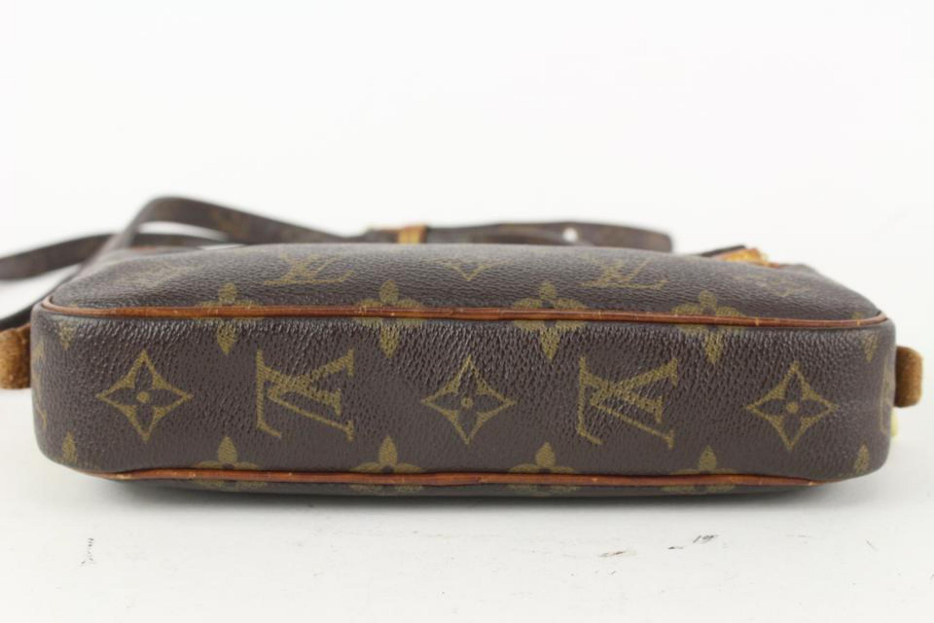 Louis Vuitton Monogram Pochette Marly Bandouliere 11lv104 In Fair Condition For Sale In Dix hills, NY