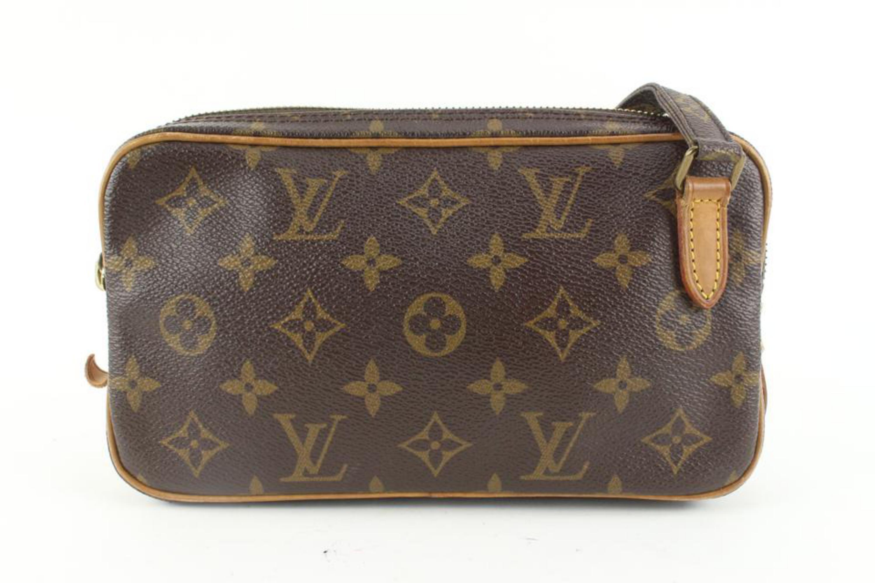 Louis Vuitton Monogram Pochette Marly Bandouliere 16lv33 In Good Condition For Sale In Dix hills, NY