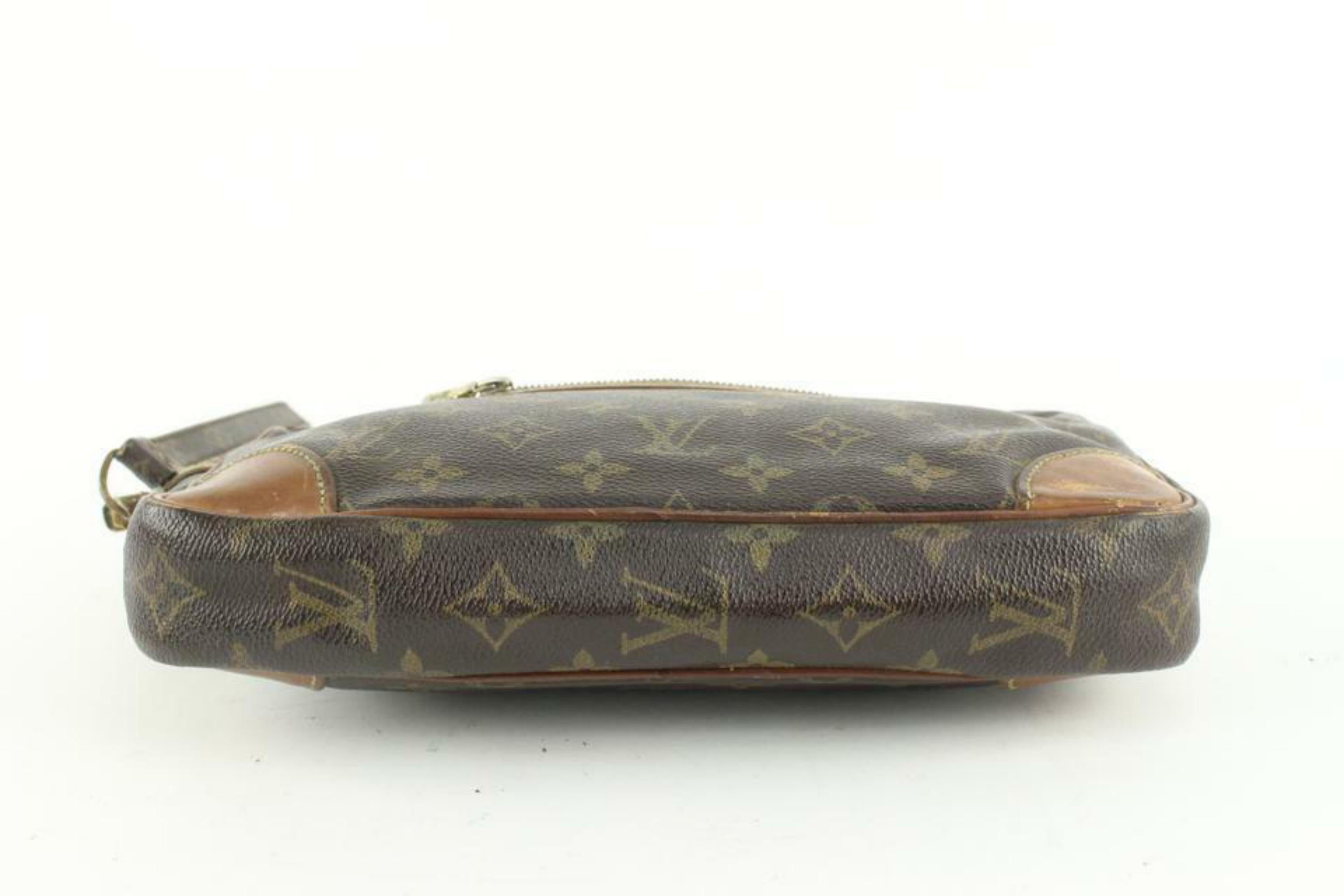 Louis Vuitton Monogram Pochette Marly Dragonne GM Wristlet 4lv123a In Fair Condition For Sale In Dix hills, NY