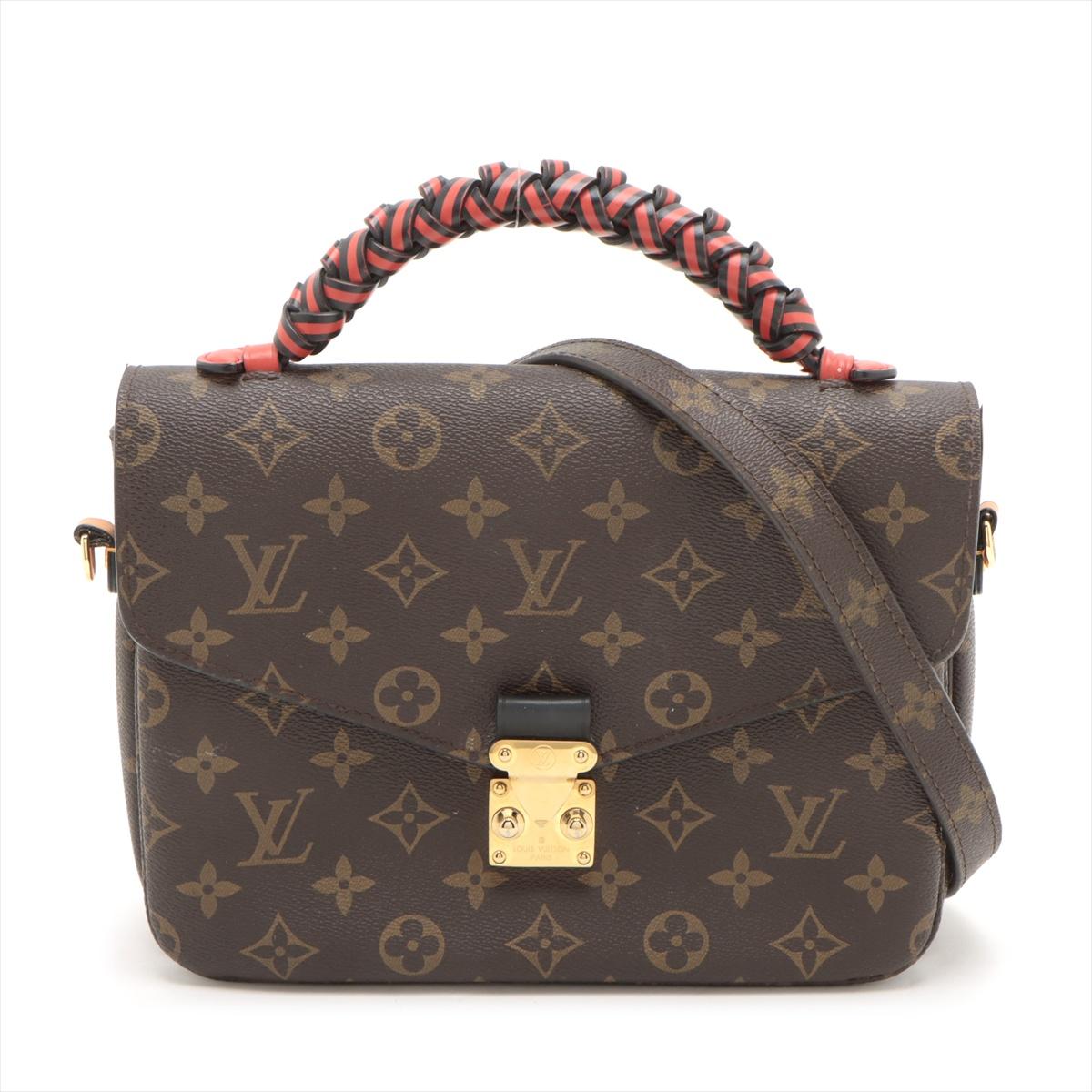 La Louis Vuitton Monogram Pochette Métis MM è una borsa elegante e versatile realizzata con l'iconica tela Monogram. Presenta un caratteristico manico superiore intrecciato in rosso e nero, che aggiunge un tocco di stile. La borsa ha un design