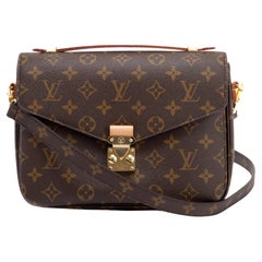 Louis Vuitton Monogram Pochette Metis Shoulder Bag 2022