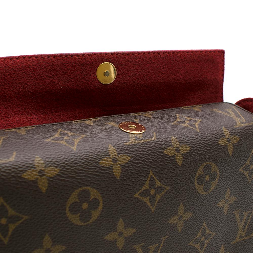 Louis Vuitton Monogram Pochette Shoulder Bag In Good Condition In London, GB