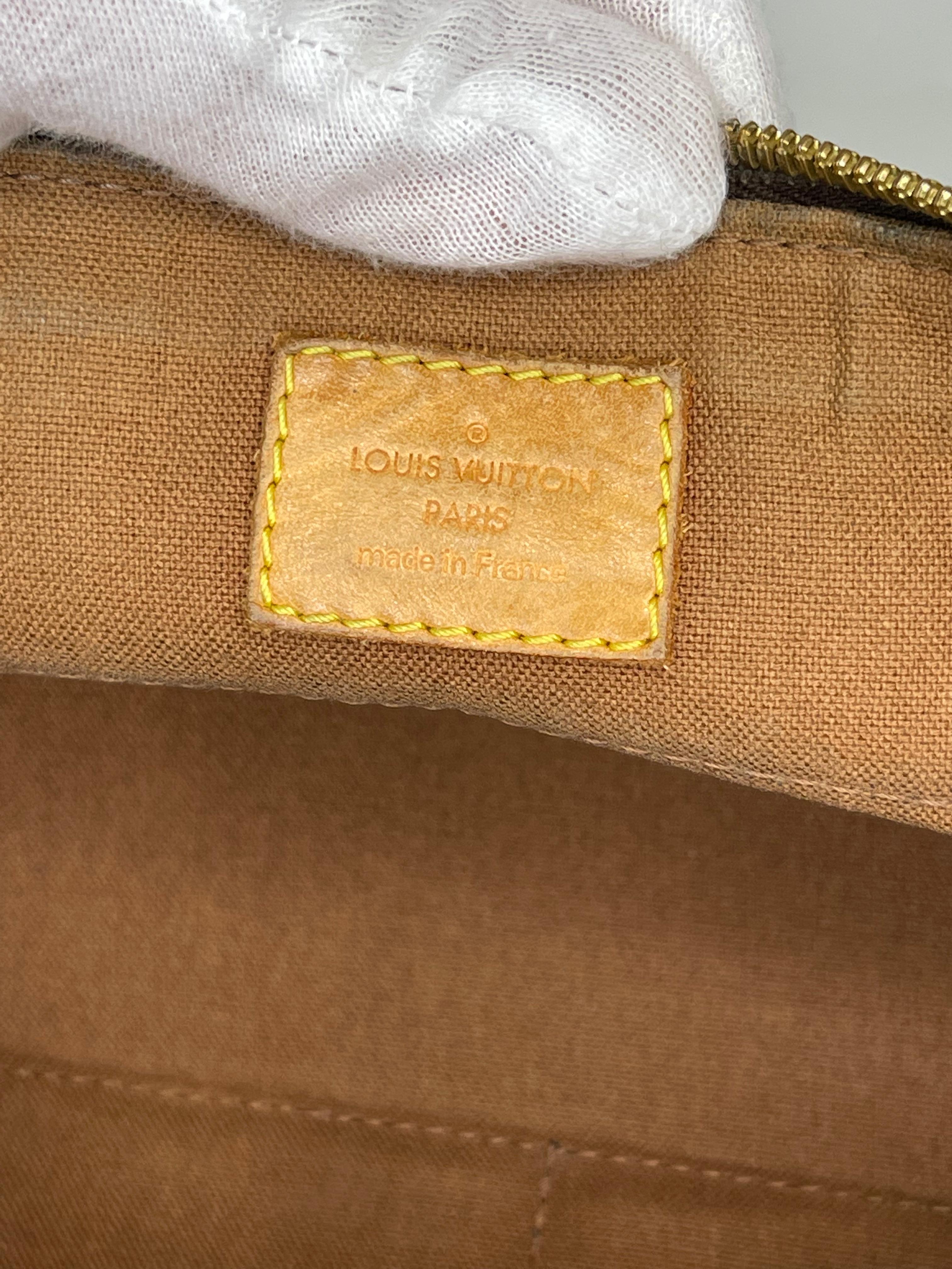 Louis Vuitton - Sac à bandoulière Popincourt avec monogramme en vente 4