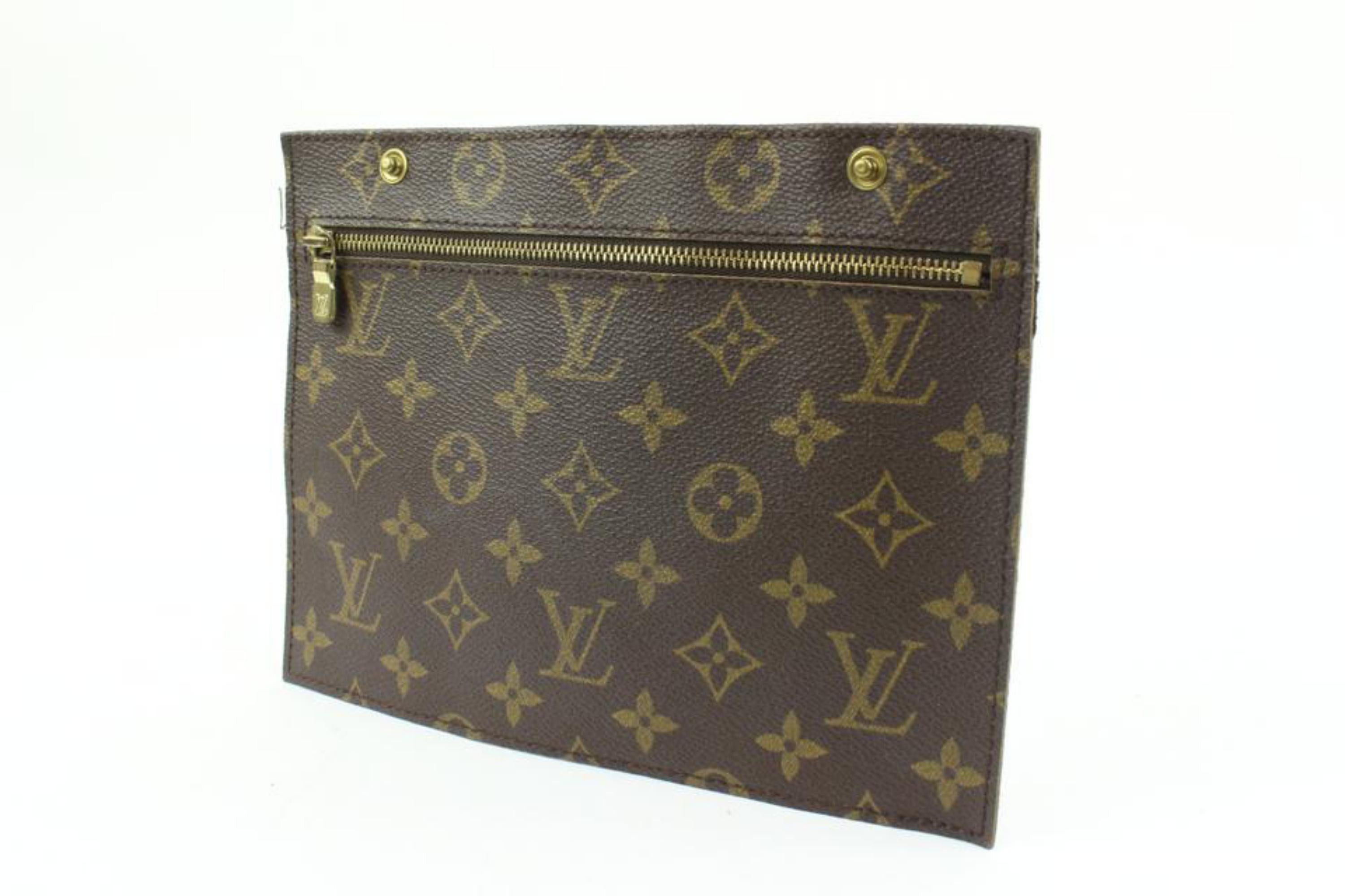 Louis Vuitton Monogram Randonnee Insert Pochette 18lv223s
Measurements: Length:  8.75