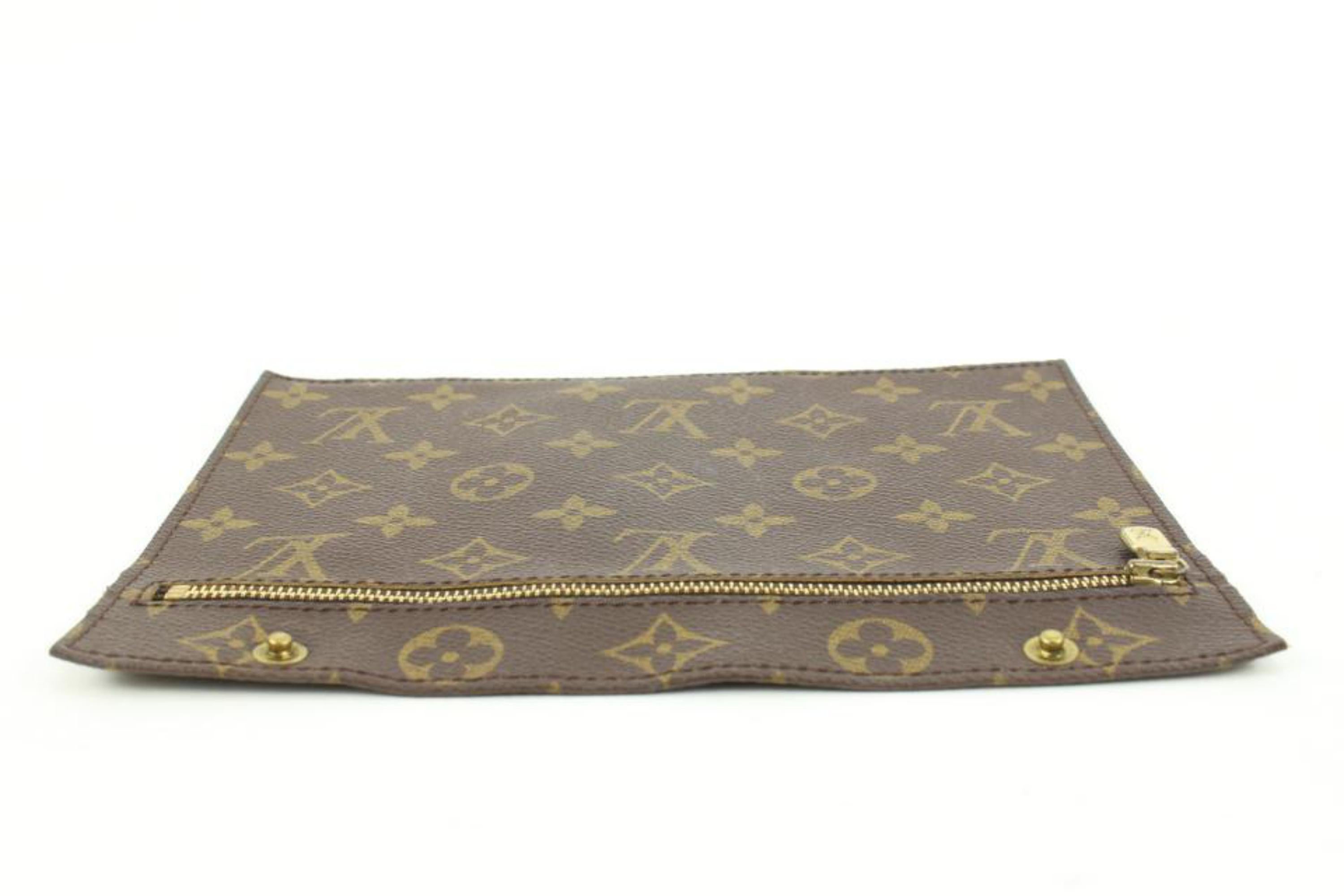 Louis Vuitton - Pochette à insert Randonnee avec monogramme, 18lv223s en vente 1