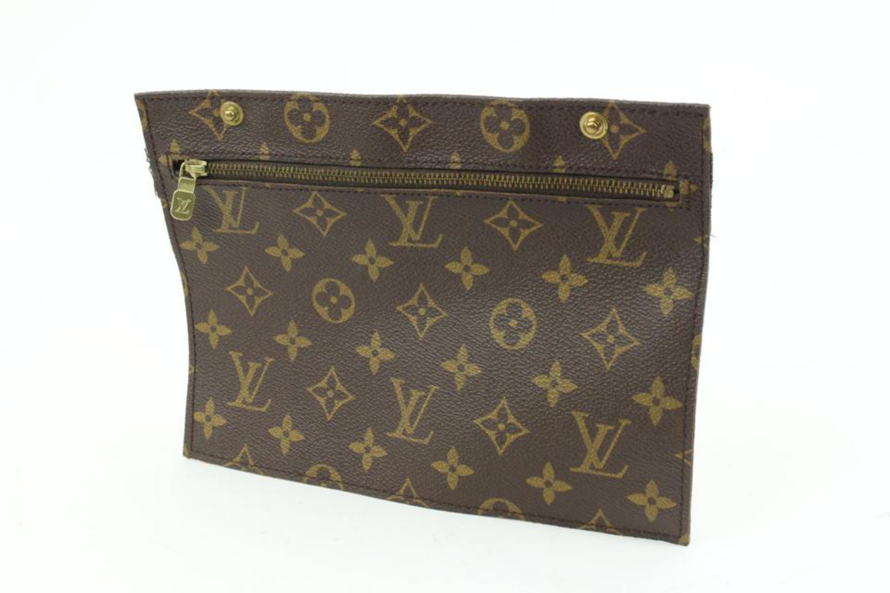 Wristlet pouch louis vuitton 2025