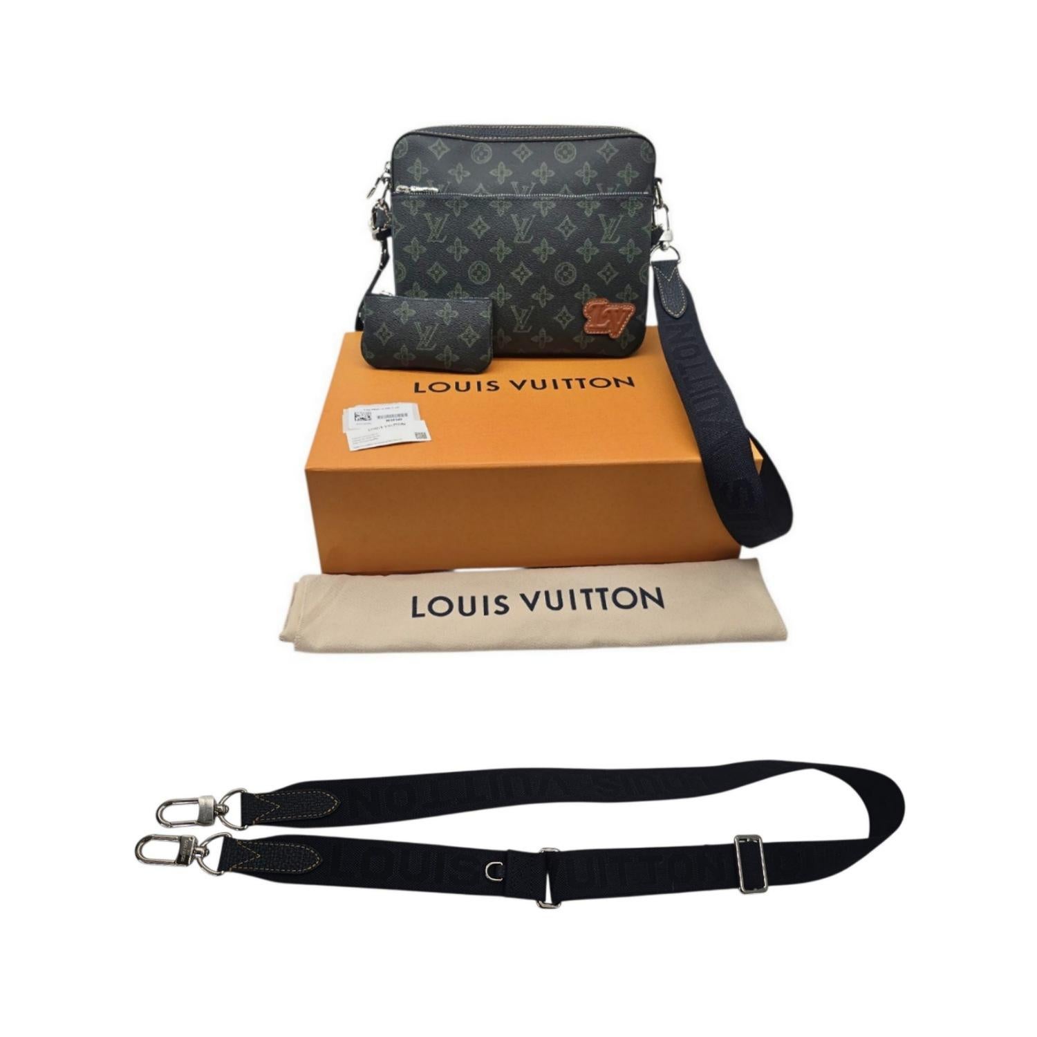 Louis Vuitton Monogram Record Trio Messenger Bag Dark Green For Sale 3