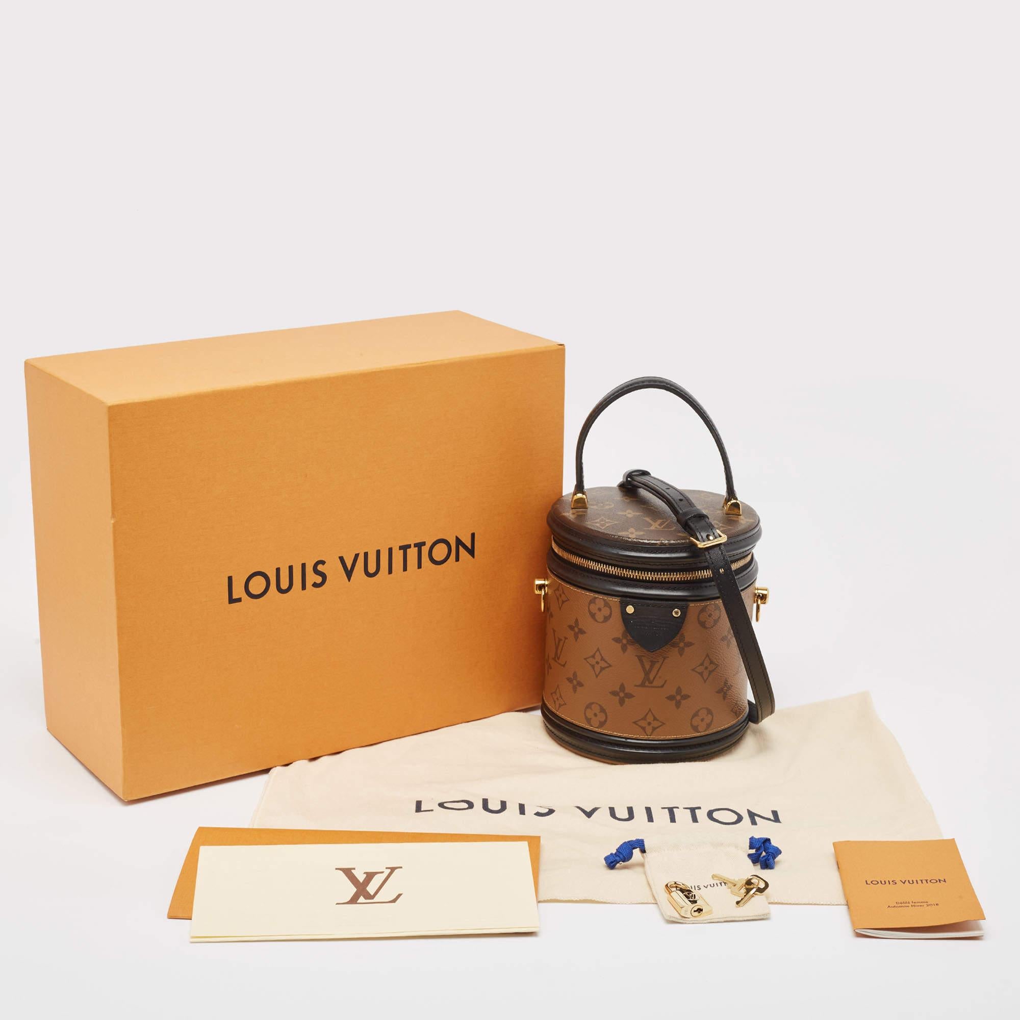 Louis Vuitton Sac Cannes en toile Monogram inversée en vente 6