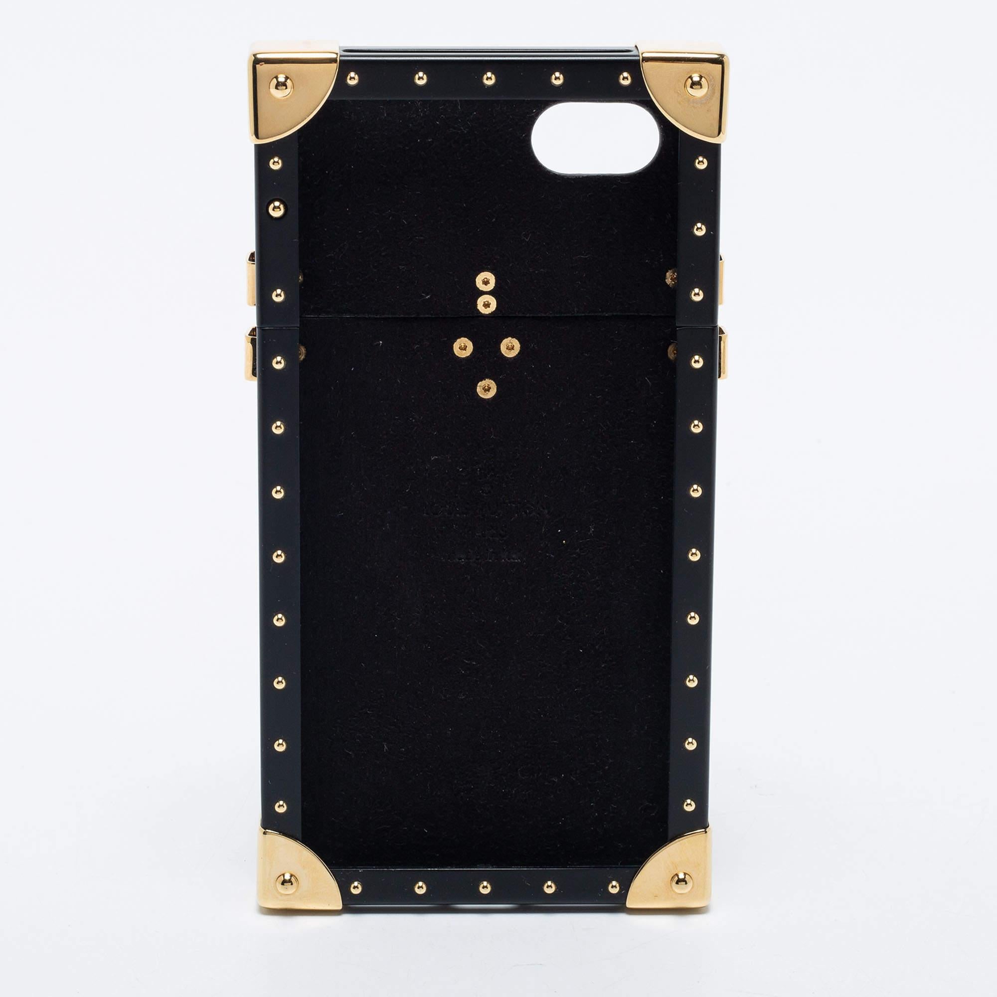 What's not to love about accessories that can both be flaunted and functional? To protect your iPhone 7, this stunning Louis Vuitton case has been crafted from Monogram Reverse canvas and styled to resemble their famous trunk designs. It has