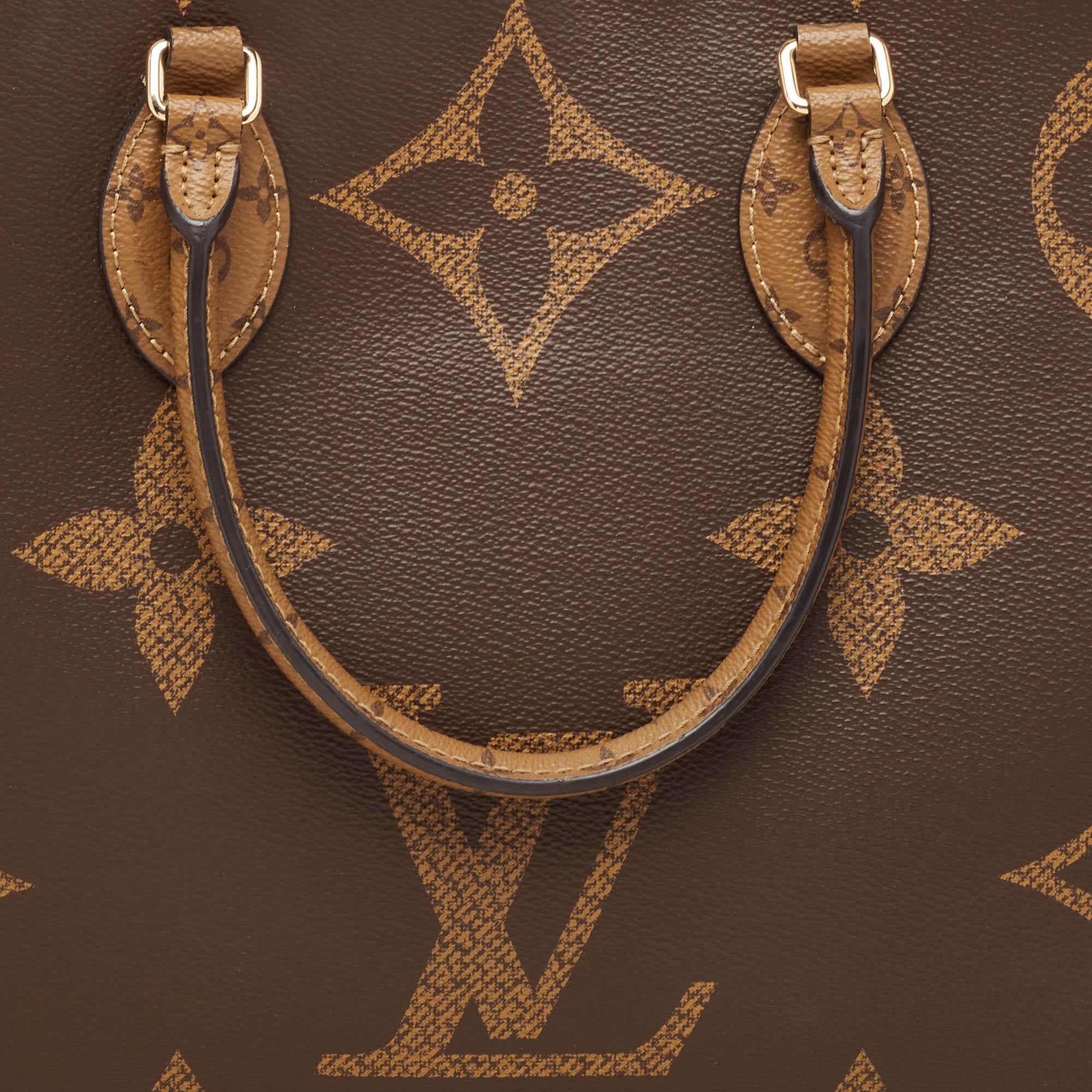  Louis Vuitton - Sac OnTheGo GM en toile géante à monogramme inversé Pour femmes 