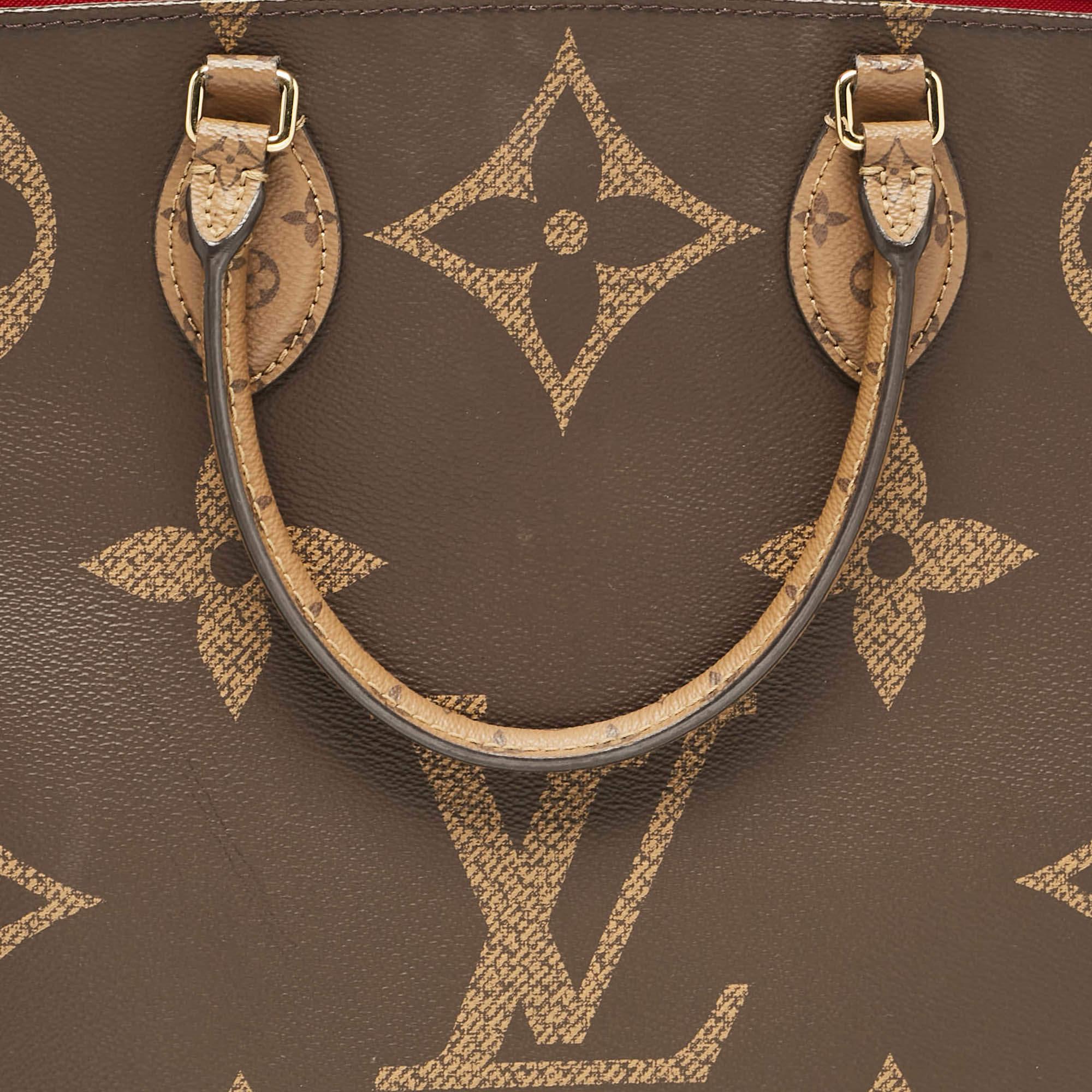 Donna Borsa Louis Vuitton Monogram Reverse Giant Canvas OnTheGo GM in vendita