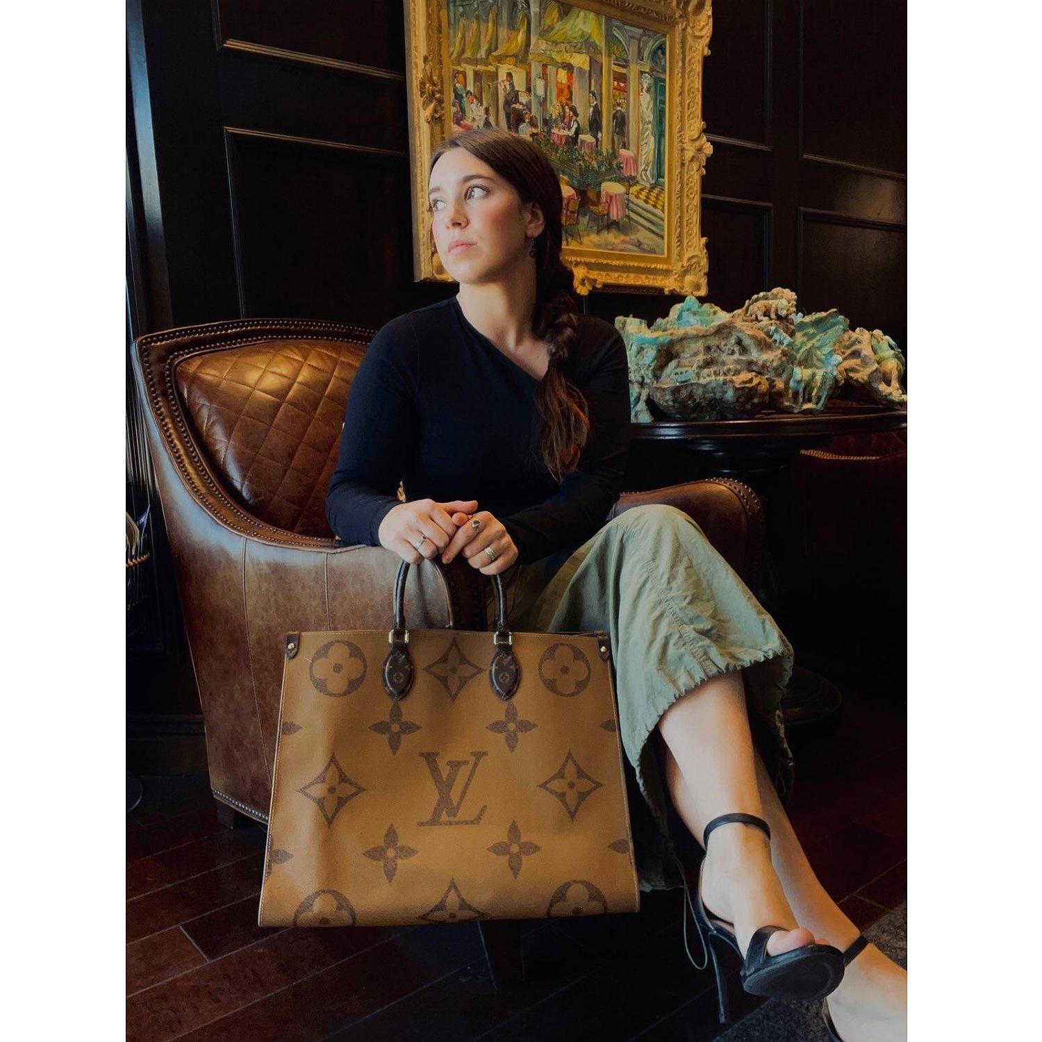 Fashioned from Monogram Giant canvas, the On The Go tote bag is as striking as it is practical. A Monogram Reverse pattern on the sides and handles creates a stylish contrast in color and scale. With its generous capacity, shoulder straps and iconic