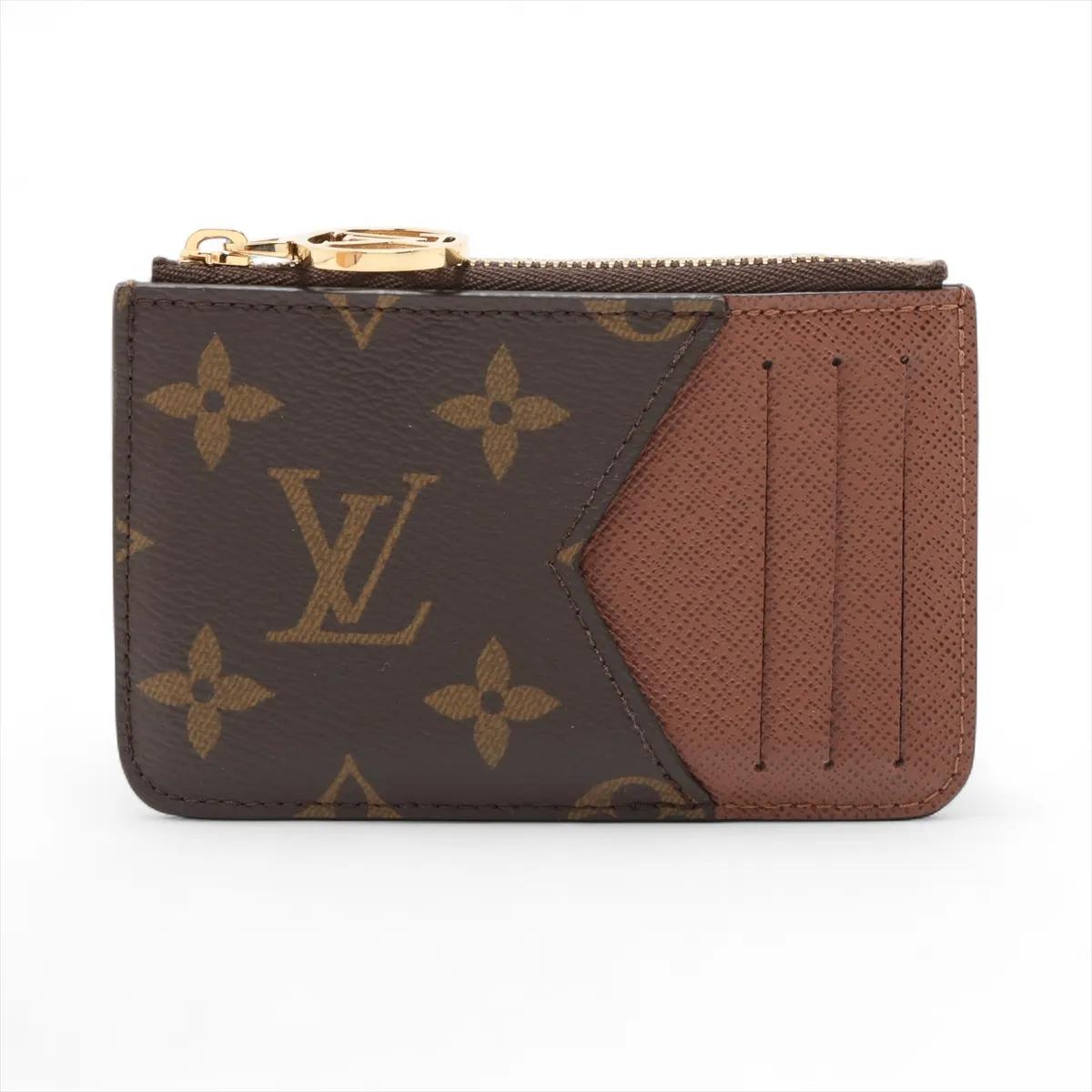 The Louis Vuitton Monogram Reverse Romy Coin Card Holder is a compact yet stylish accessory that seamlessly blends functionality with elegance. Crafted from Louis Vuitton's iconic Monogram Reverse canvas, the coin and card holder exudes