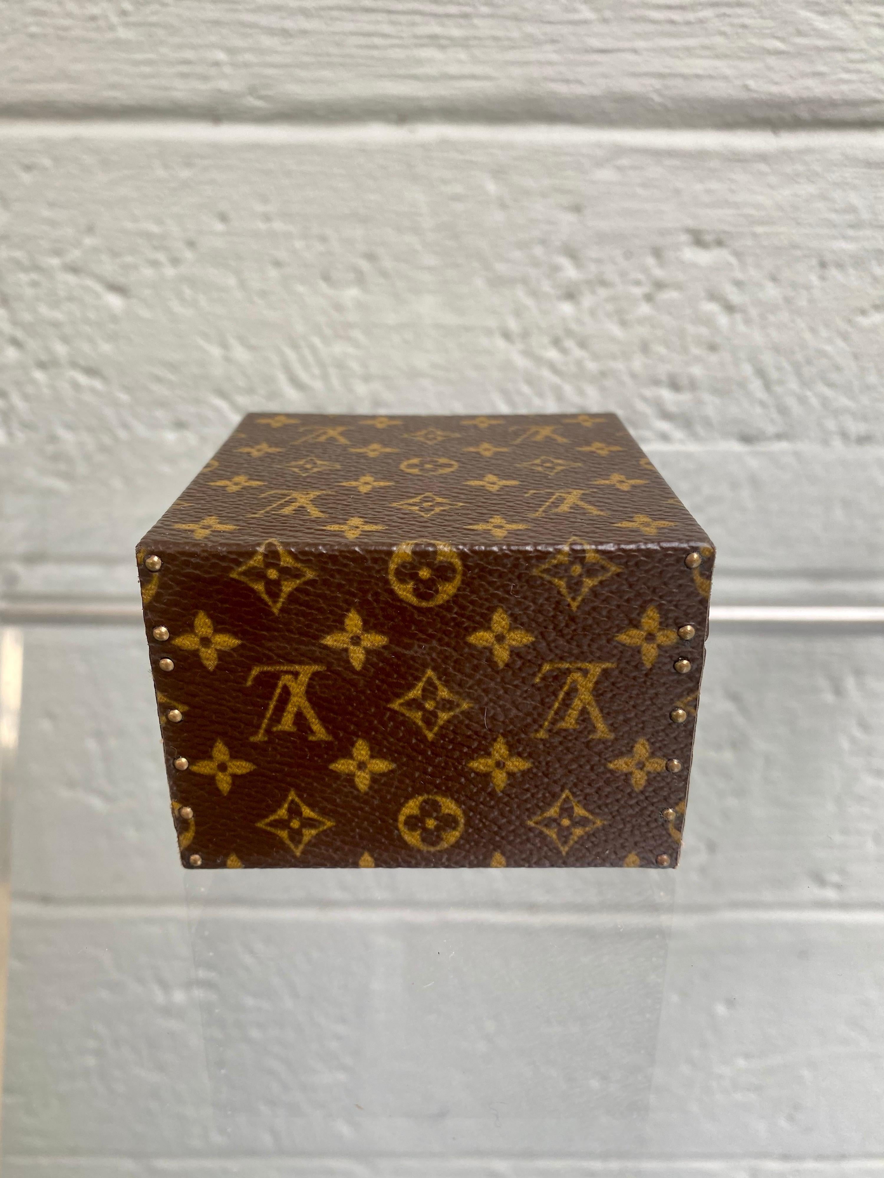 Louis Vuitton Monogram Ring Trunk Case In Excellent Condition In Fort Lauderdale, FL