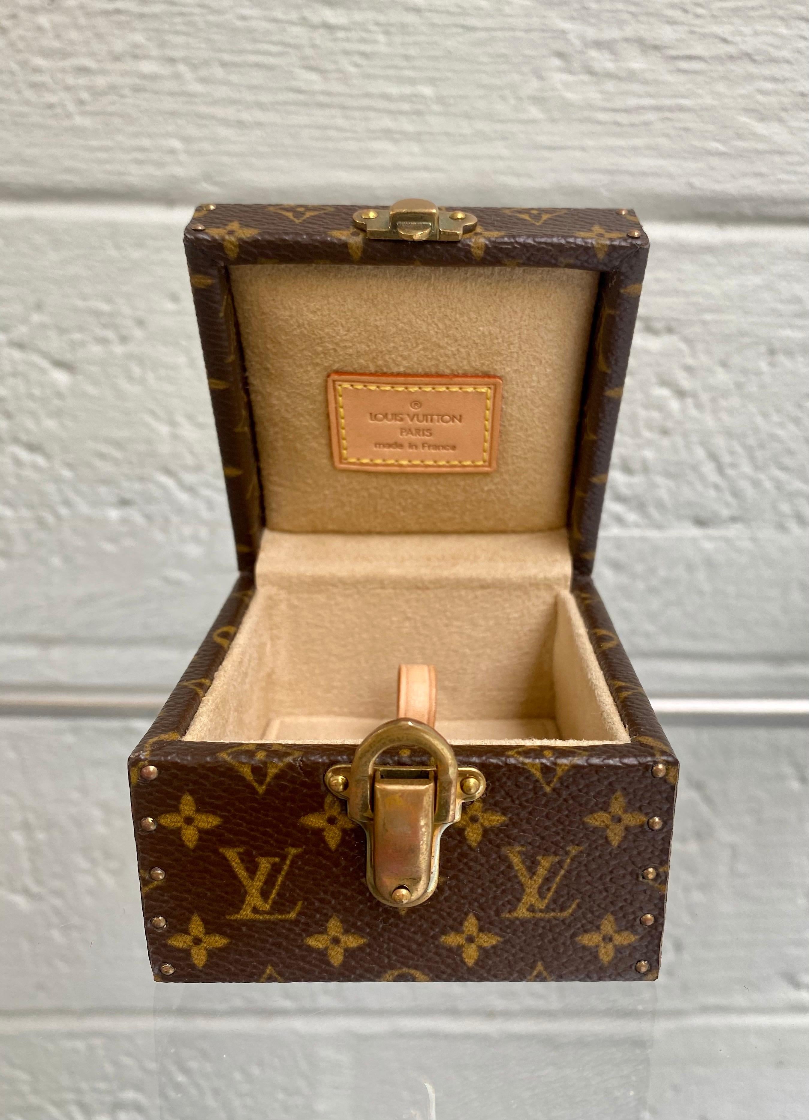 Women's or Men's Louis Vuitton Monogram Ring Trunk Case