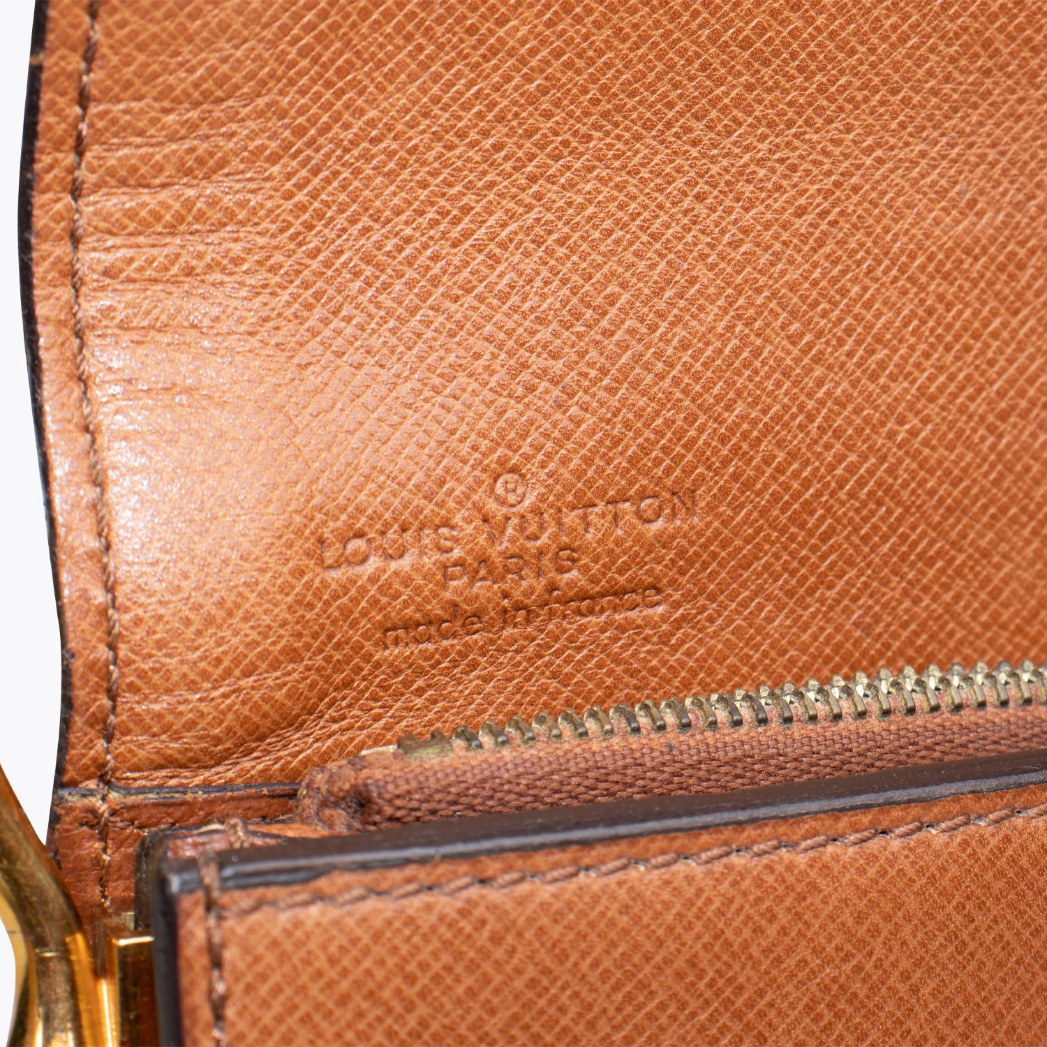 Louis Vuitton Monogram Rond Point Shoulder Bag For Sale 2