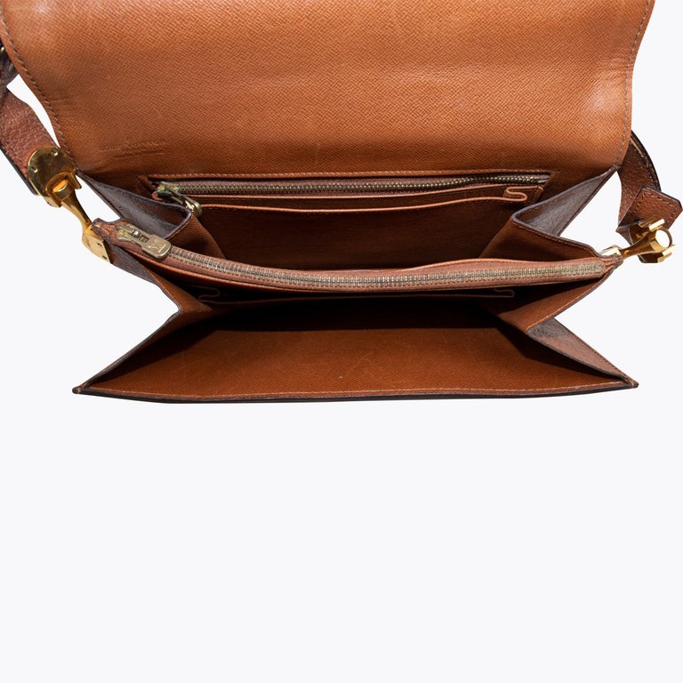Louis Vuitton Monogram Rond Point Shoulder Bag For Sale at 1stDibs