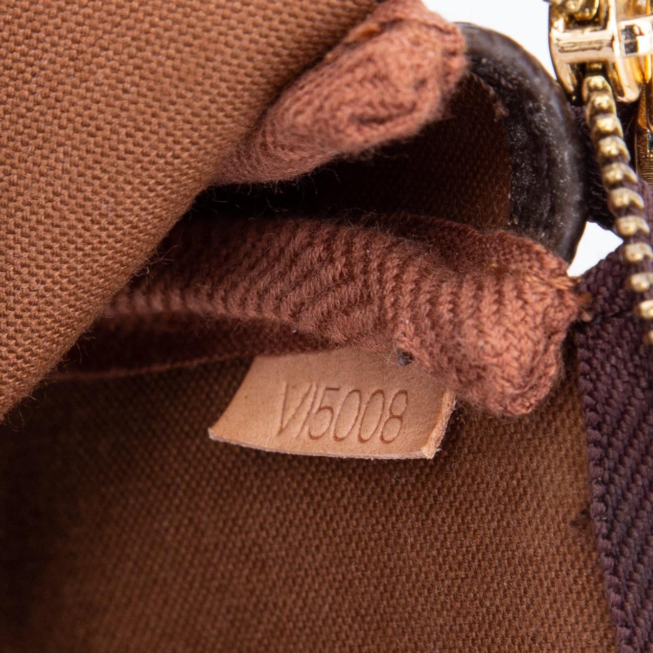 Louis Vuitton Monogram Roses Pochette Accessories (2008) Shoulder bag 3