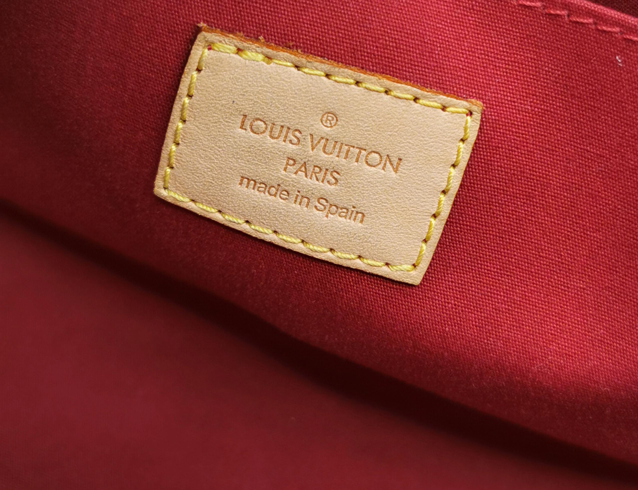 Louis Vuitton monogram Roxbury Drive handbag, Pomme D'amour, Red Vernis leather 6