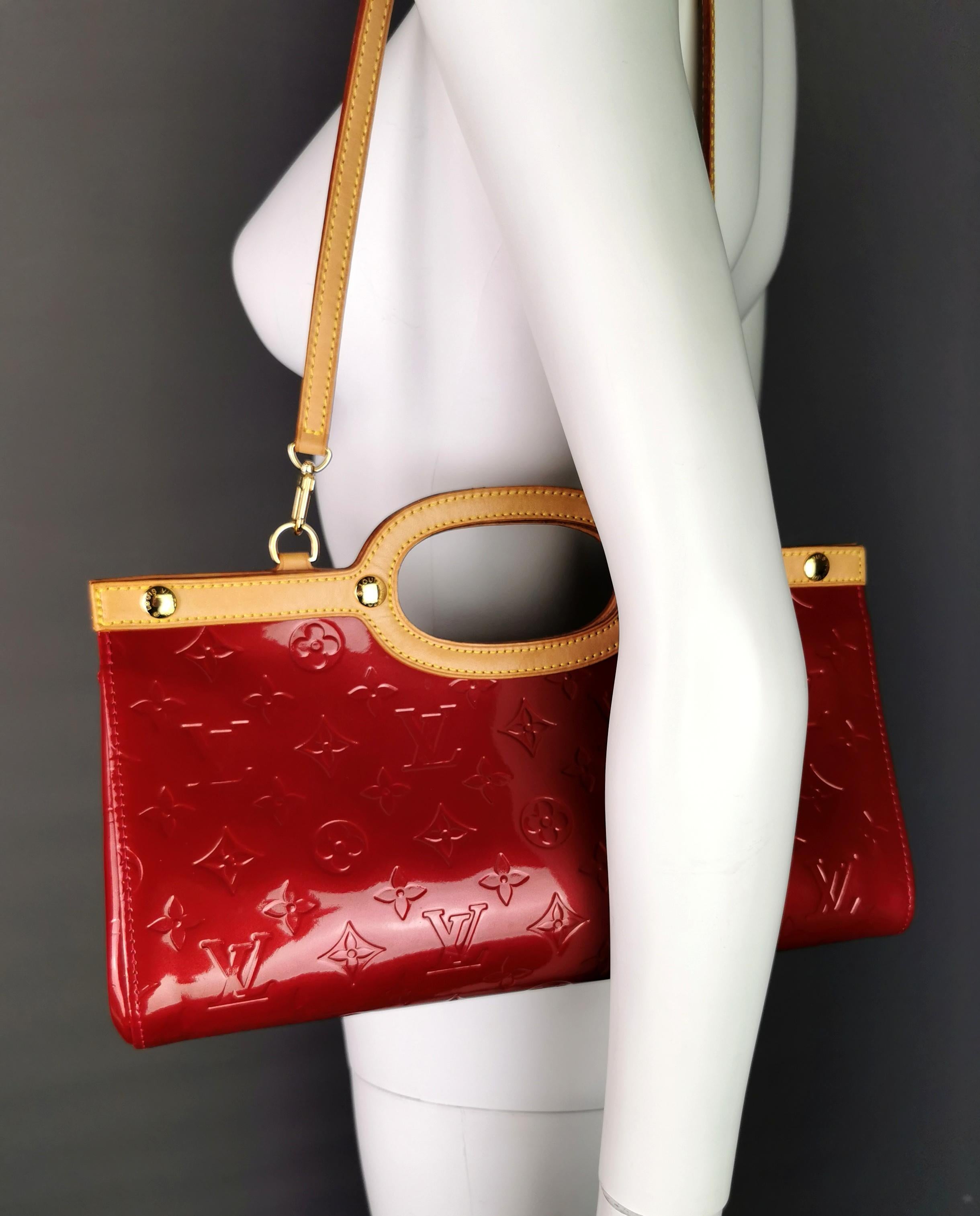 Louis Vuitton monogram Roxbury Drive handbag, Pomme D'amour, Red Vernis leather In Good Condition In NEWARK, GB