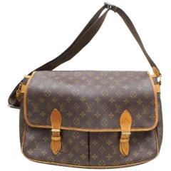 Louis Vuitton Monogram Canvas Sac Gibeciere GM Bag at 1stDibs