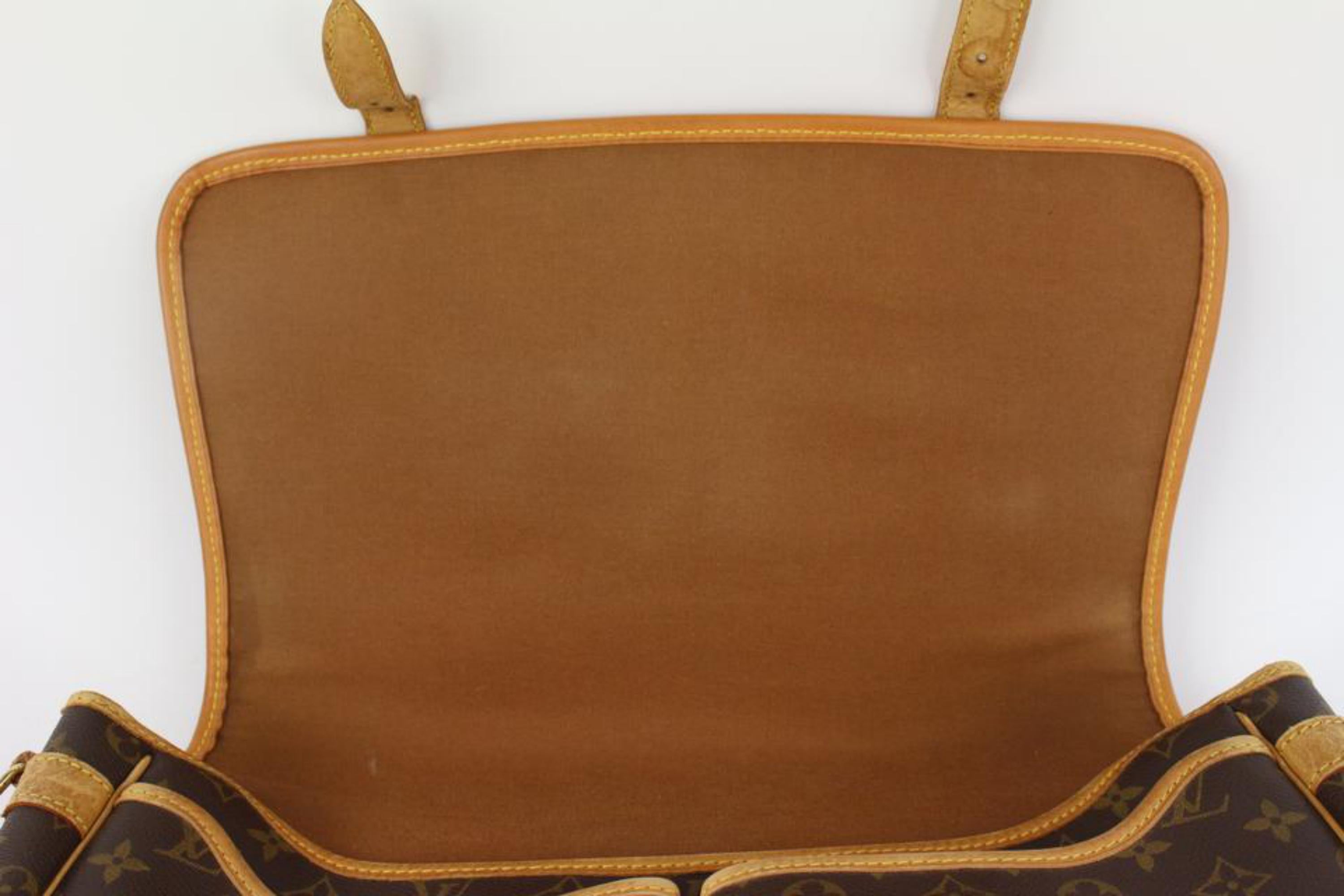 Louis Vuitton Monogram Sac Gibeciere GM Crossbody Messenger 1118lv30
Date Code/Serial Number: SL0040
Made In: France
Measurements: Length:  15.5