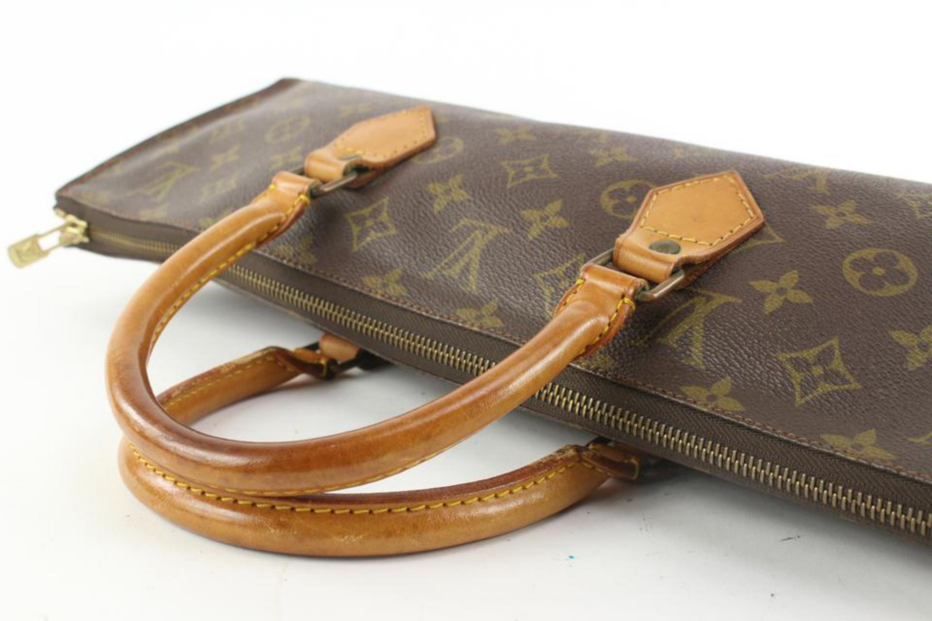Louis Vuitton Monogram Sac Triangle 1221lv22 In Good Condition In Dix hills, NY