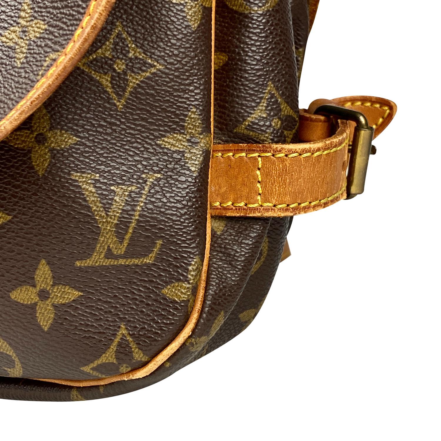 Women's Louis Vuitton Monogram Saumur 30 Crossbody Bag