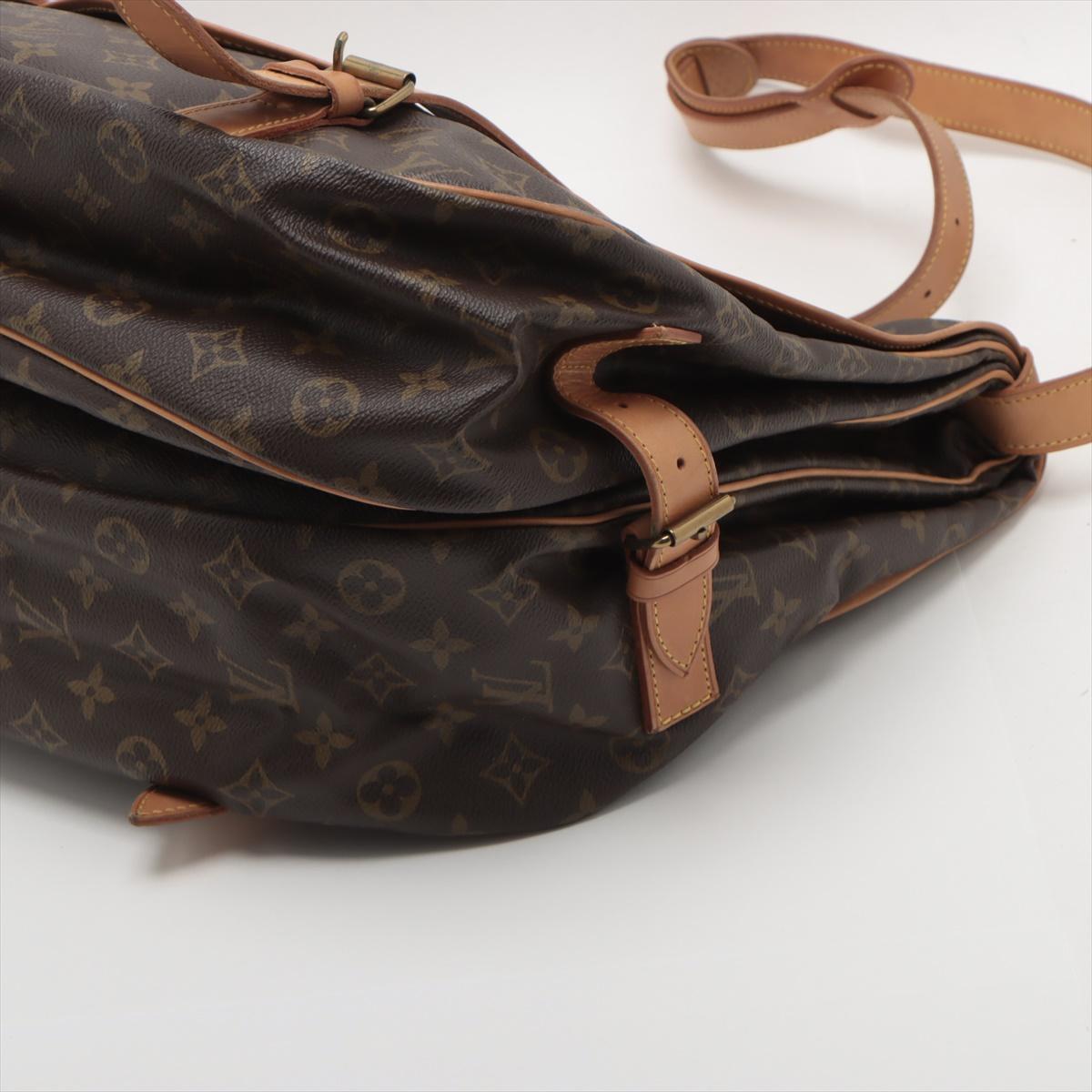 Louis Vuitton Monogram Saumur 43 In Good Condition In Humacao, PR
