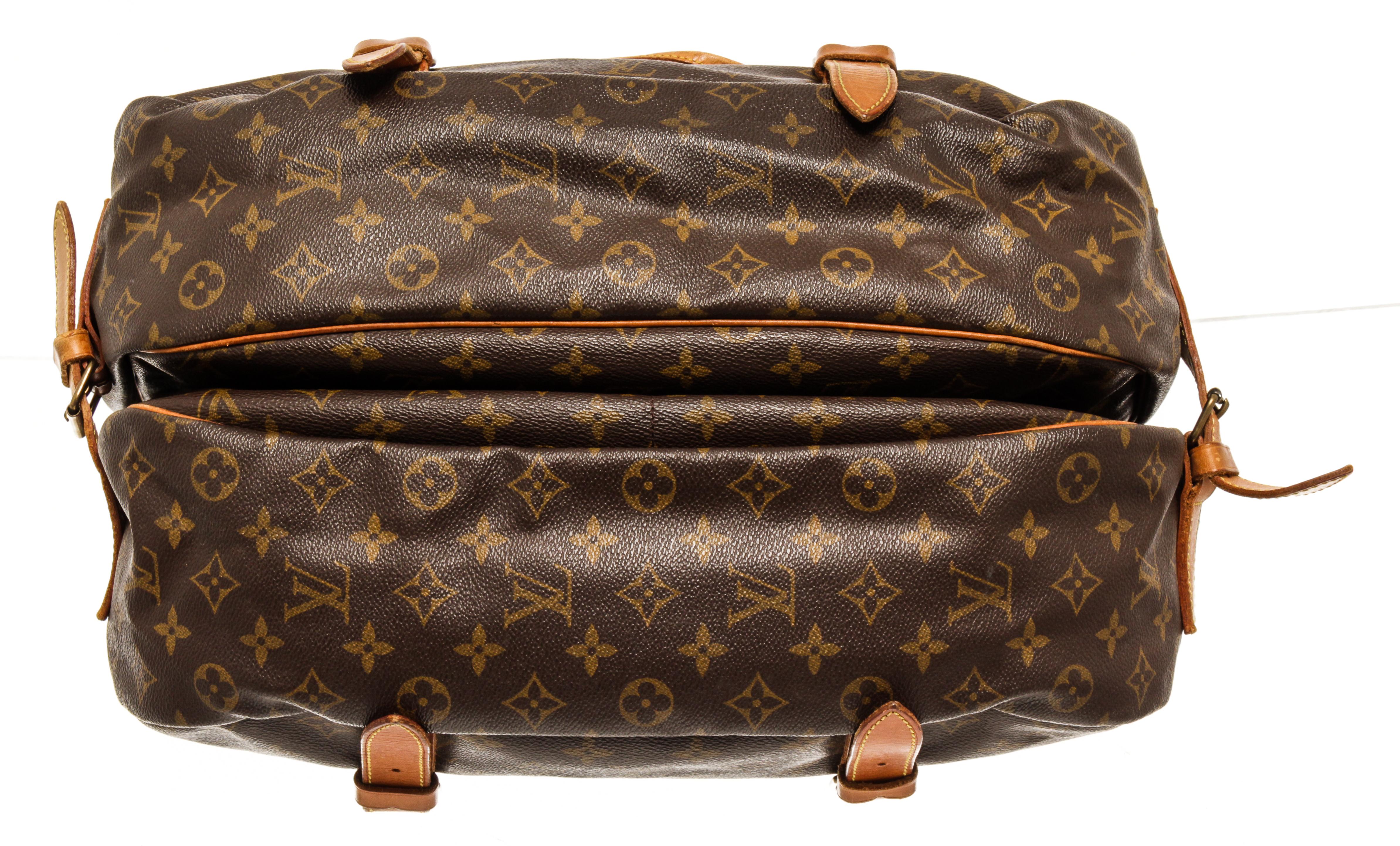 Women's Louis Vuitton Monogram Saumur 43 Shoulder Bag