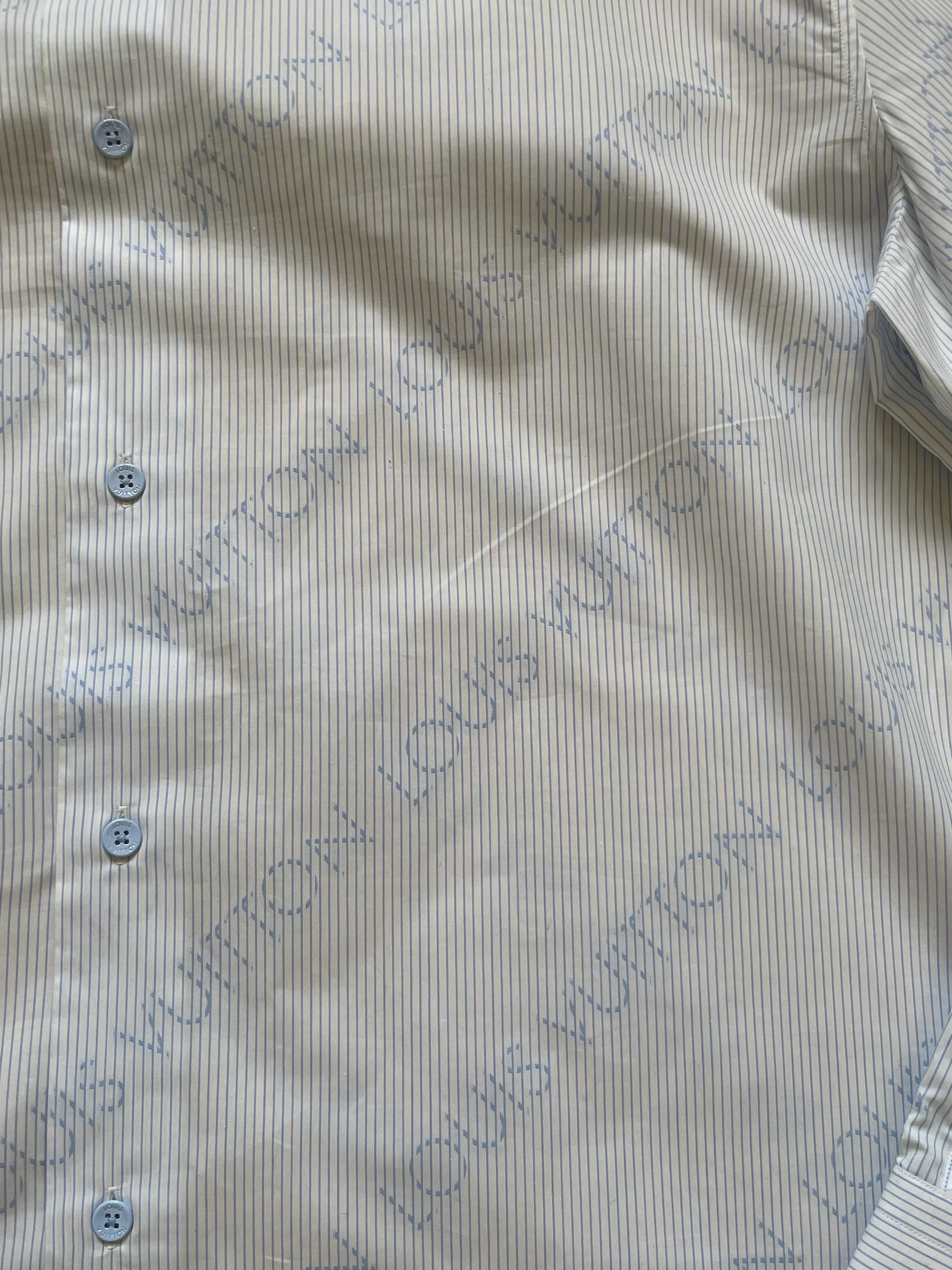 Camisa con monograma LOUIS VUITTON en venta 4