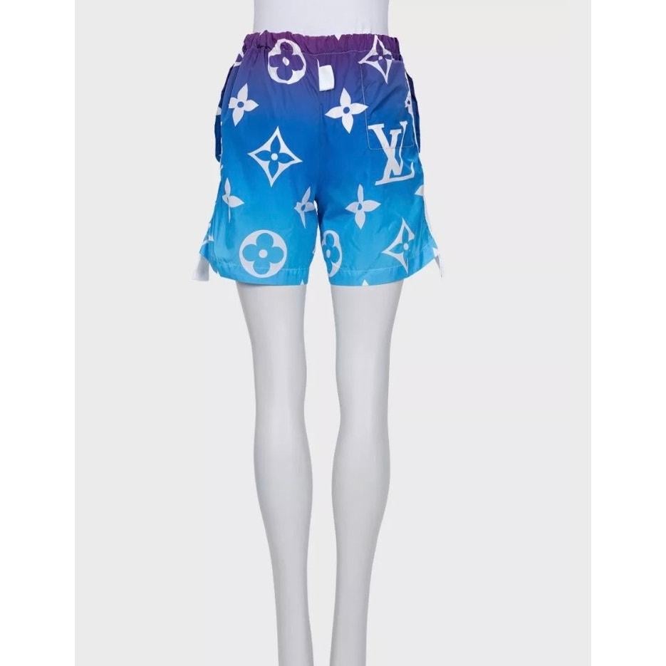 Gris Short Louis Vuitton Monogram Taille XS (FR34) en vente