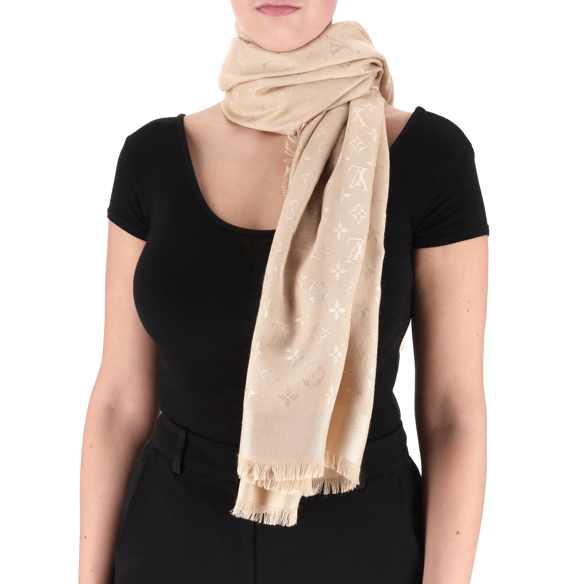 Donna Scialle/Sciarpa in misto lana e seta Louis Vuitton Monogram in vendita