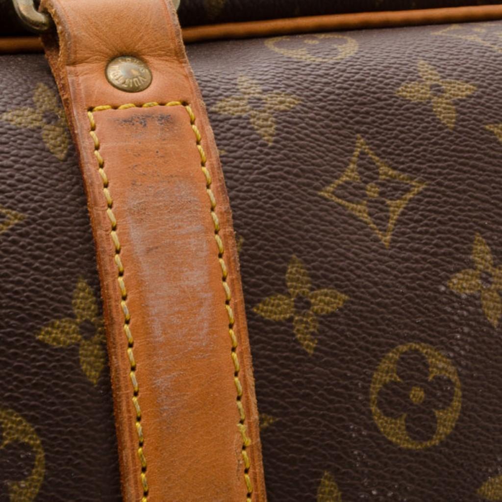 Louis Vuitton Monogram Sirius 70 In Fair Condition In Dubai, Al Qouz 2