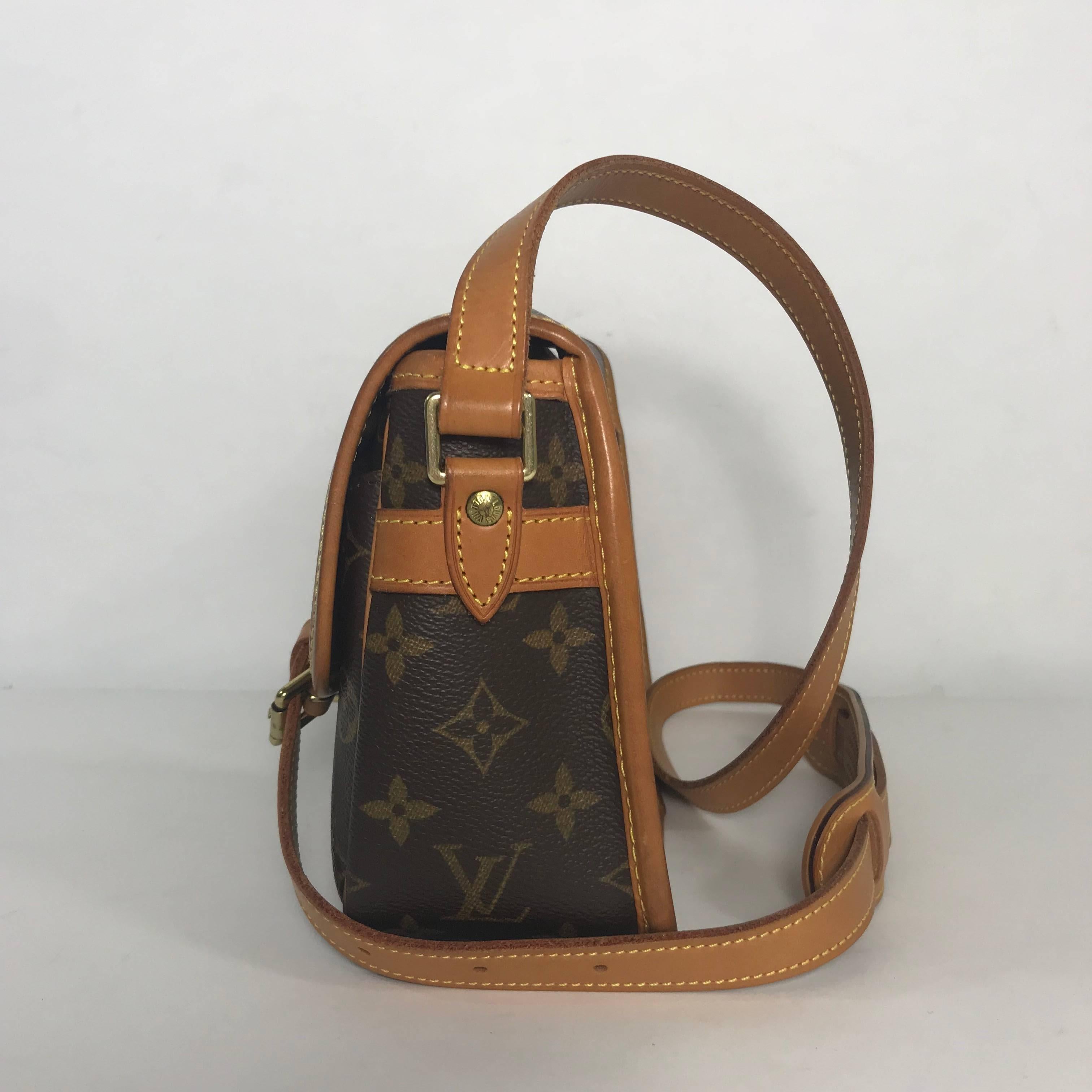 Louis Vuitton sac à bandoulière Sologne avec monogramme Bon état à Saint Charles, IL