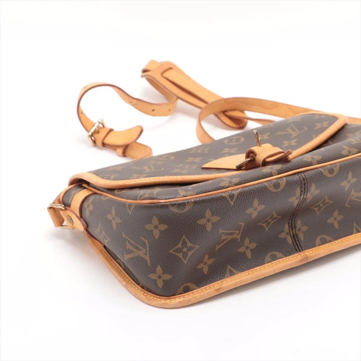 Louis Vuitton Monogramme Sologne Pour femmes en vente