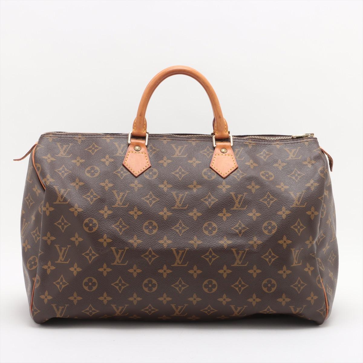 *ships about 11/11

The Louis Vuitton Monogram Speedy 40 is a classic and iconic handbag that reflects the timeless elegance and craftsmanship associated with the Louis Vuitton brand. Crafted from the renowned Monogram canvas, the bag features the