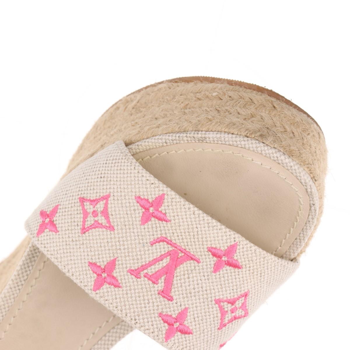 Louis Vuitton Monogrammierte Espadrille-Keilsandalen mit Starboard-Monogramm in Weiß x Rosa 8