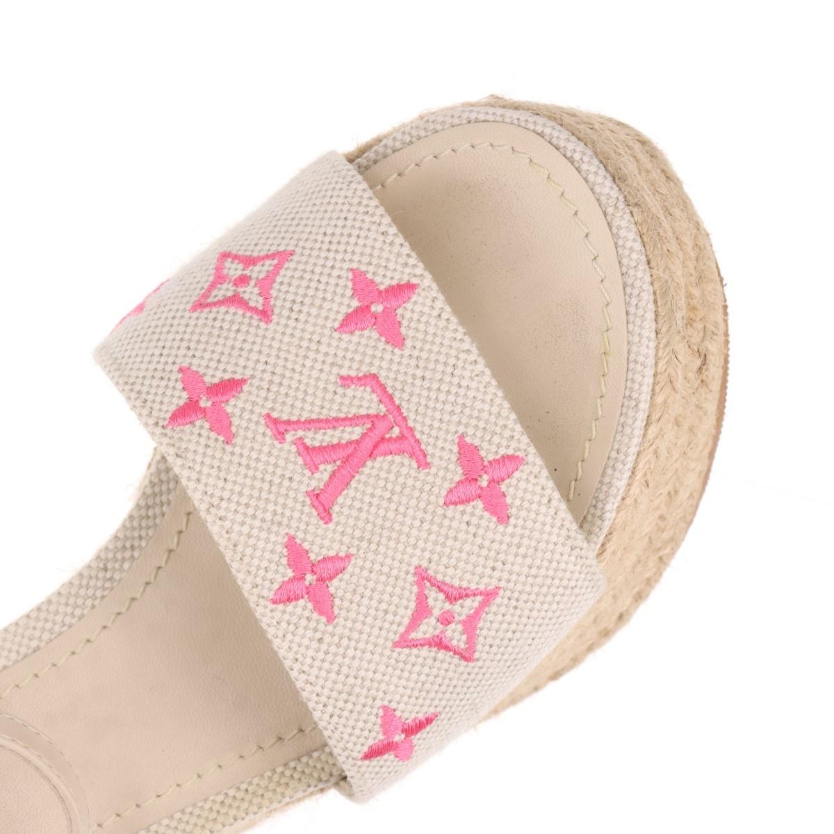 Louis Vuitton Monogrammierte Espadrille-Keilsandalen mit Starboard-Monogramm in Weiß x Rosa 12