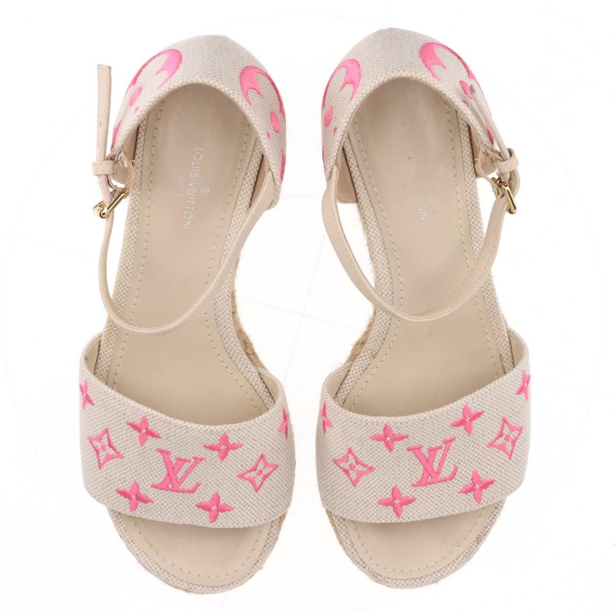 Louis Vuitton Monogrammierte Espadrille-Keilsandalen mit Starboard-Monogramm in Weiß x Rosa 3