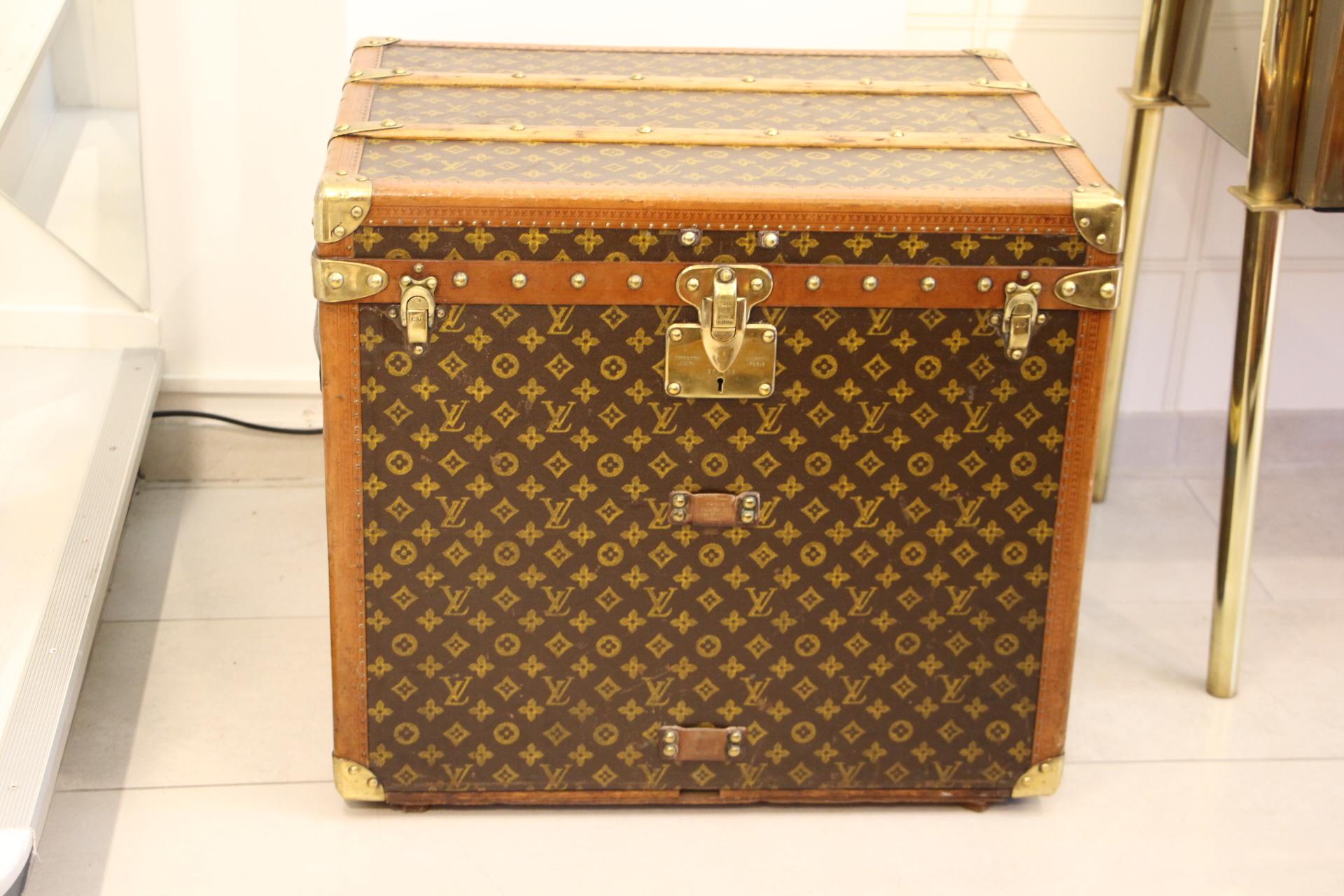 Very rare Louis Vuitton trunk in the very sought after shape.
All stencilled monograms.
Lozine trim, stamped Louis Vuitton locks and studs and leather handles.
Customization stripes on the sides.
Original inside lining. Original removable webbed