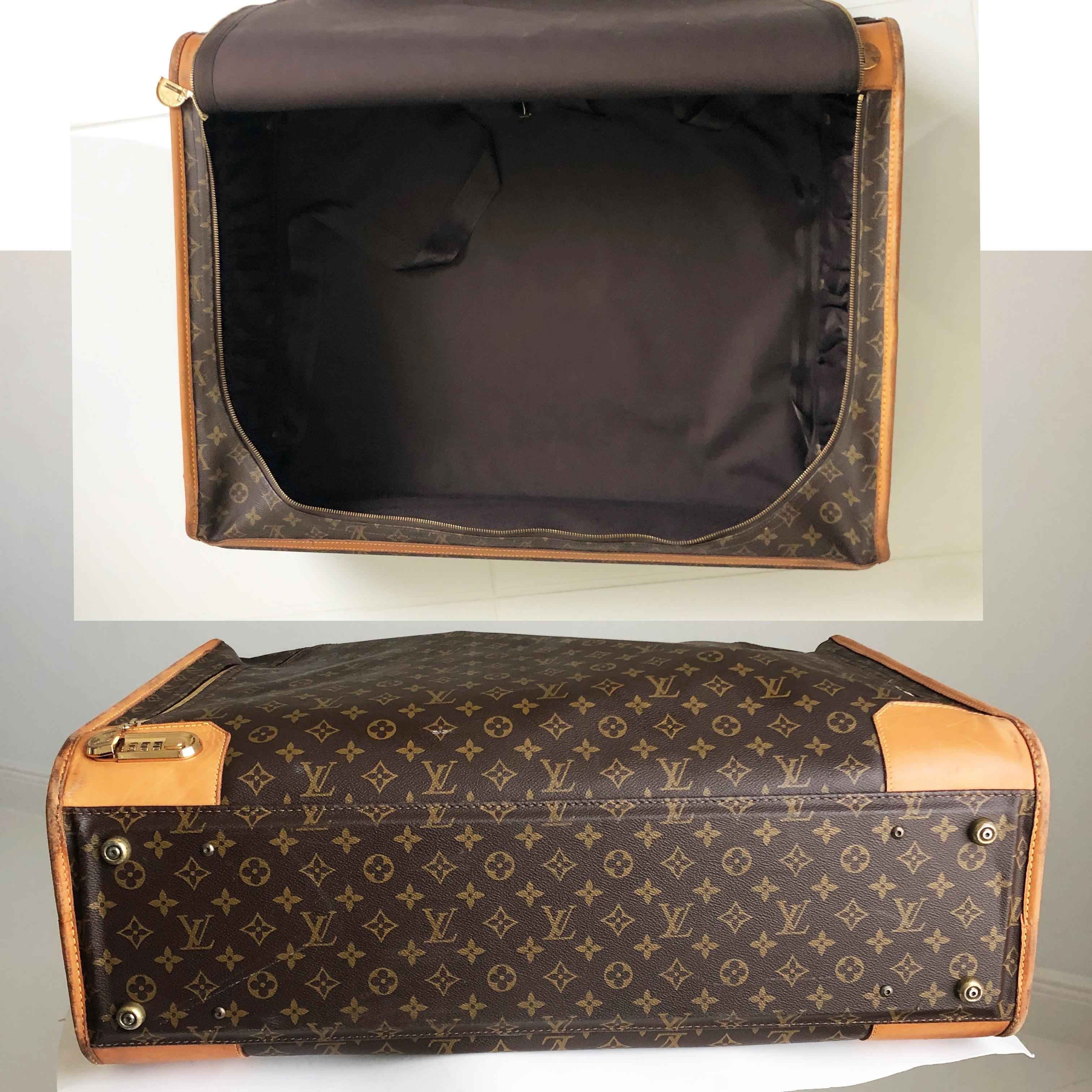 Women's or Men's Louis Vuitton Monogram Suitcase Large Luggage with Combination Lock & ID Tag VTG For Sale