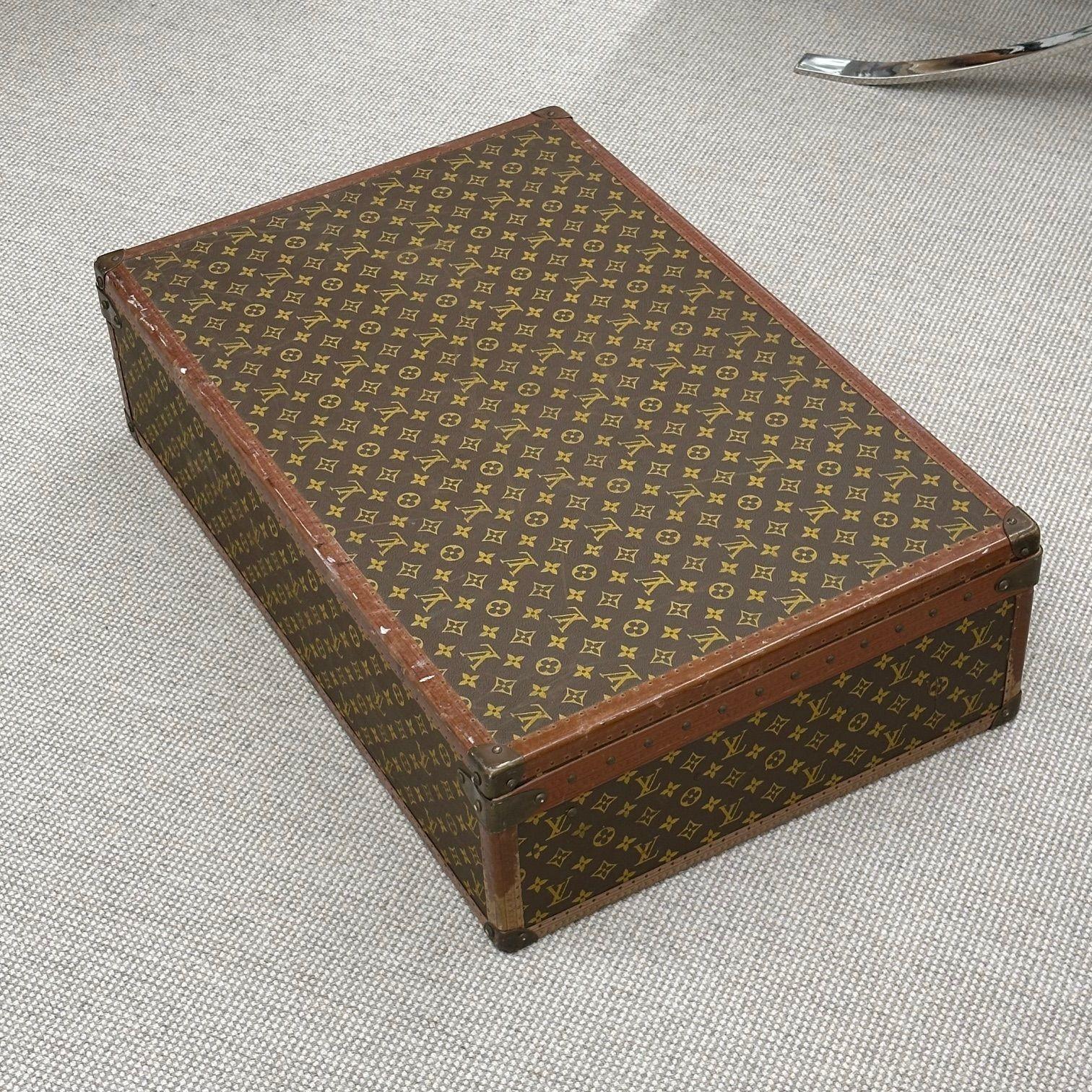 Louis Vuitton Monogram Suitcase / Luggage or Trunk, Alzer 80, Mid 20th Century For Sale 2