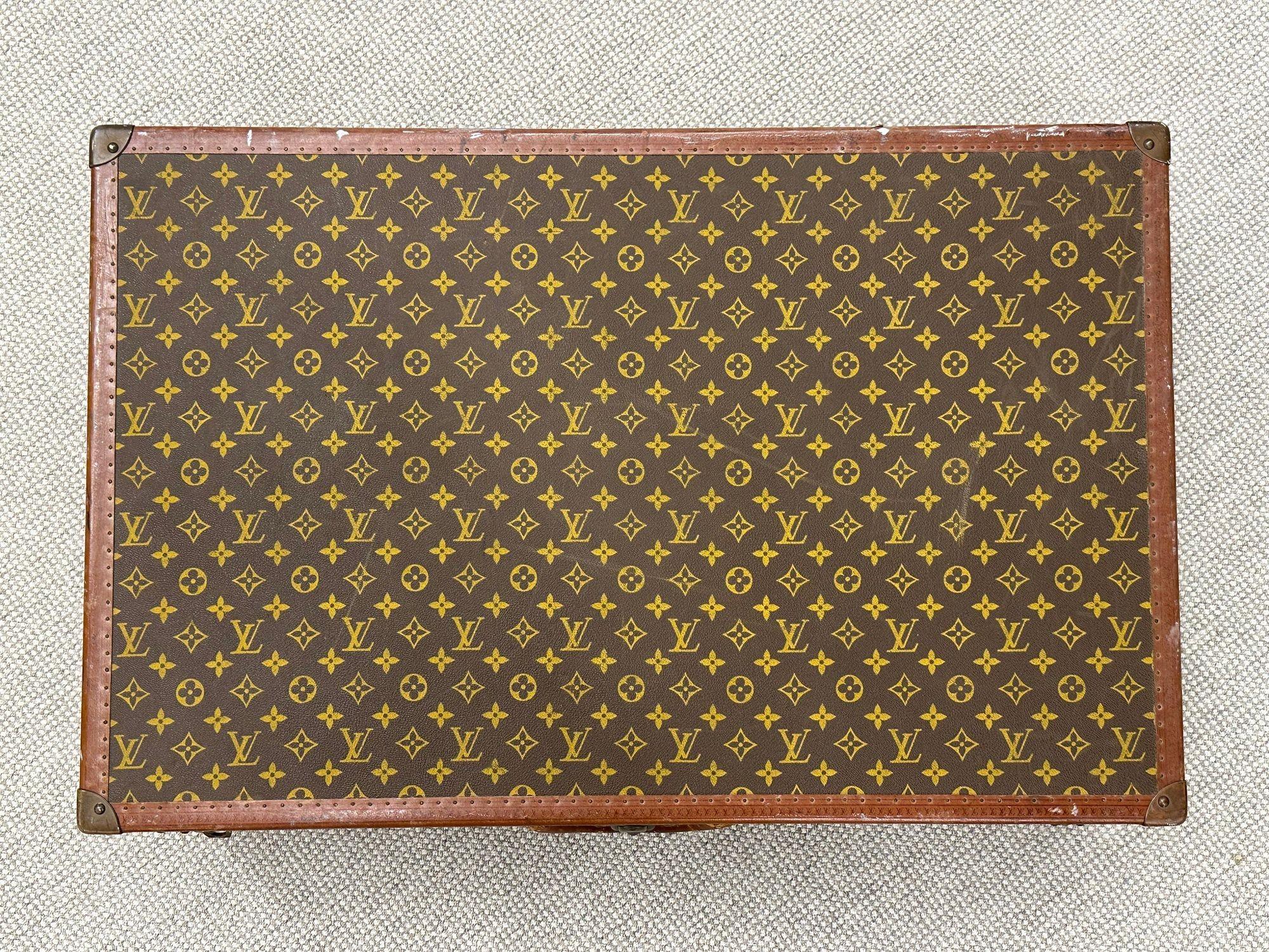 Louis Vuitton Monogram Suitcase / Luggage or Trunk, Alzer 80, Mid 20th Century For Sale 4