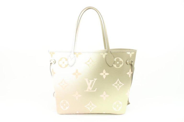 Neverfull leather tote Louis Vuitton Khaki in Leather - 21928213