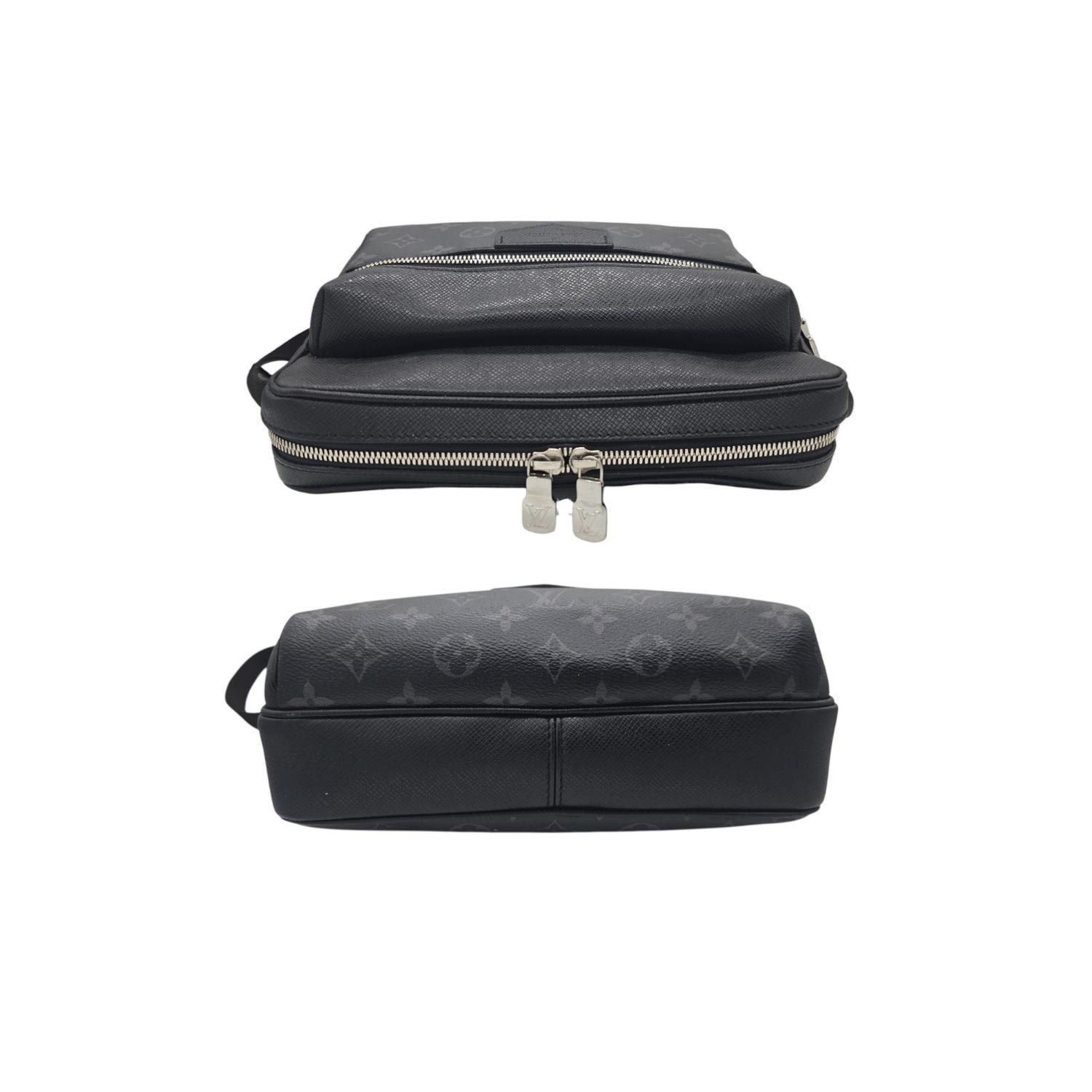 Borsa Messenger Louis Vuitton Monogram Taigarama Outdoor PM in vendita 2