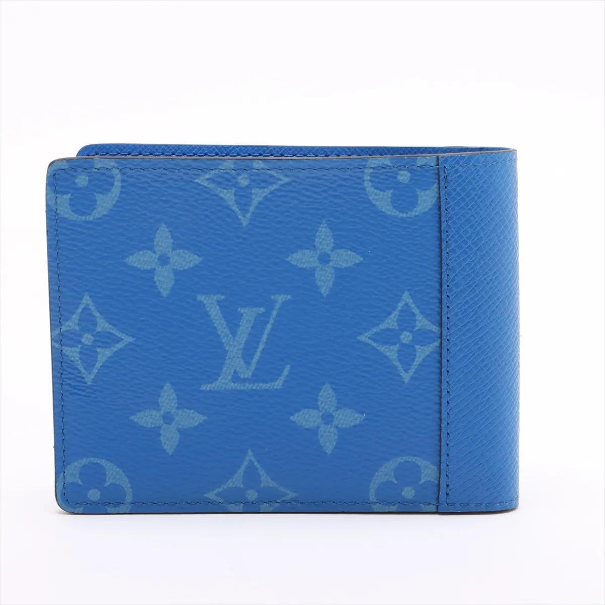 Louis Vuitton Monogram Taigarama Portefeuille Multiple Blue Lagoon In condizioni buone in vendita a Indianapolis, IN