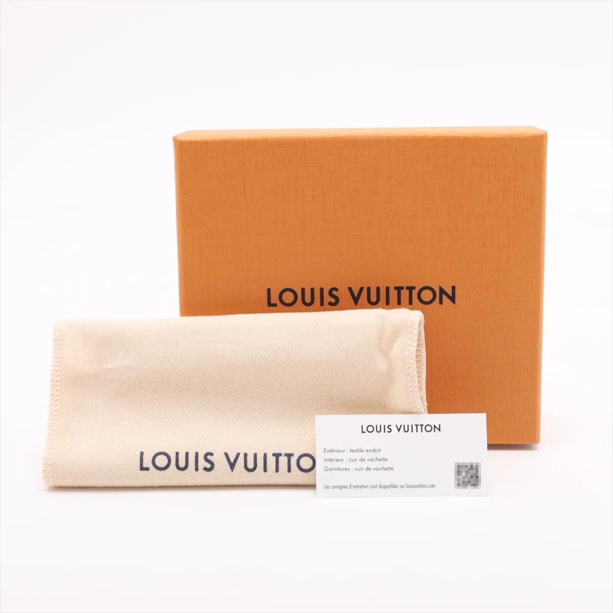 Louis Vuitton Monogram Taigarama Portefeuille Multiple Blue Lagoon in vendita 4