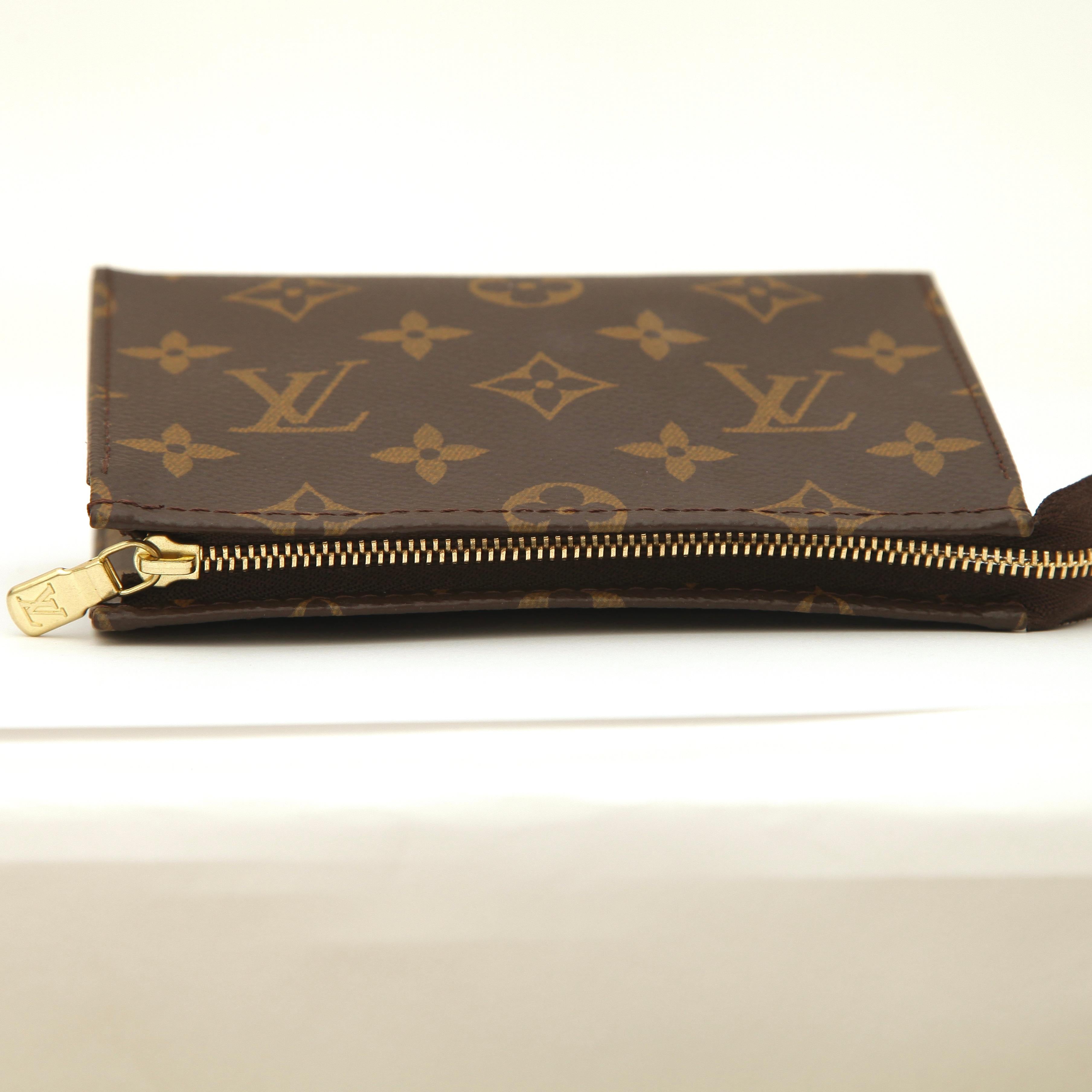 LOUIS VUITTON Monogram Toiletry Pouch 15 Canvas Case Bag Zipper Vachetta Leather In Excellent Condition In Hollywood, FL