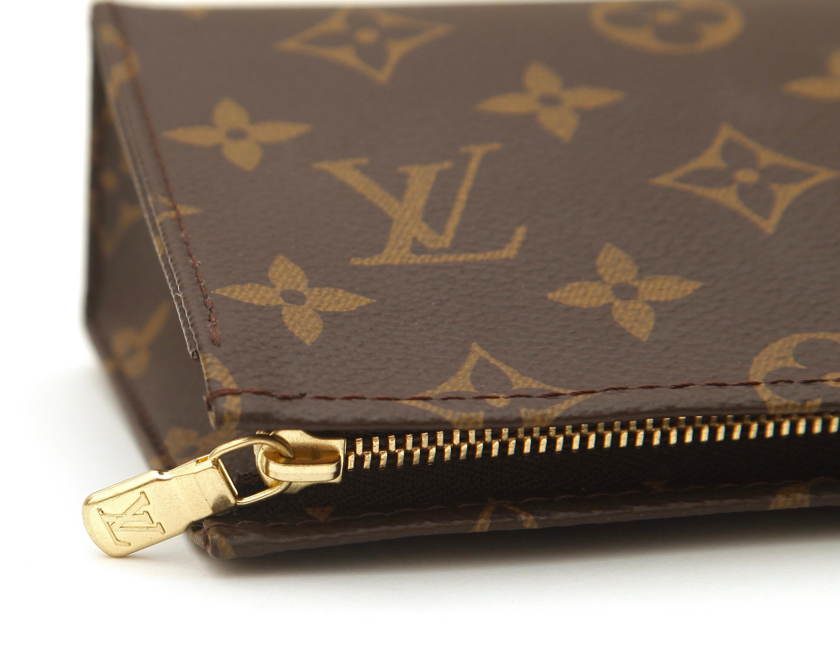 Women's LOUIS VUITTON Monogram Toiletry Pouch 15 Canvas Case Bag Zipper Vachetta Leather